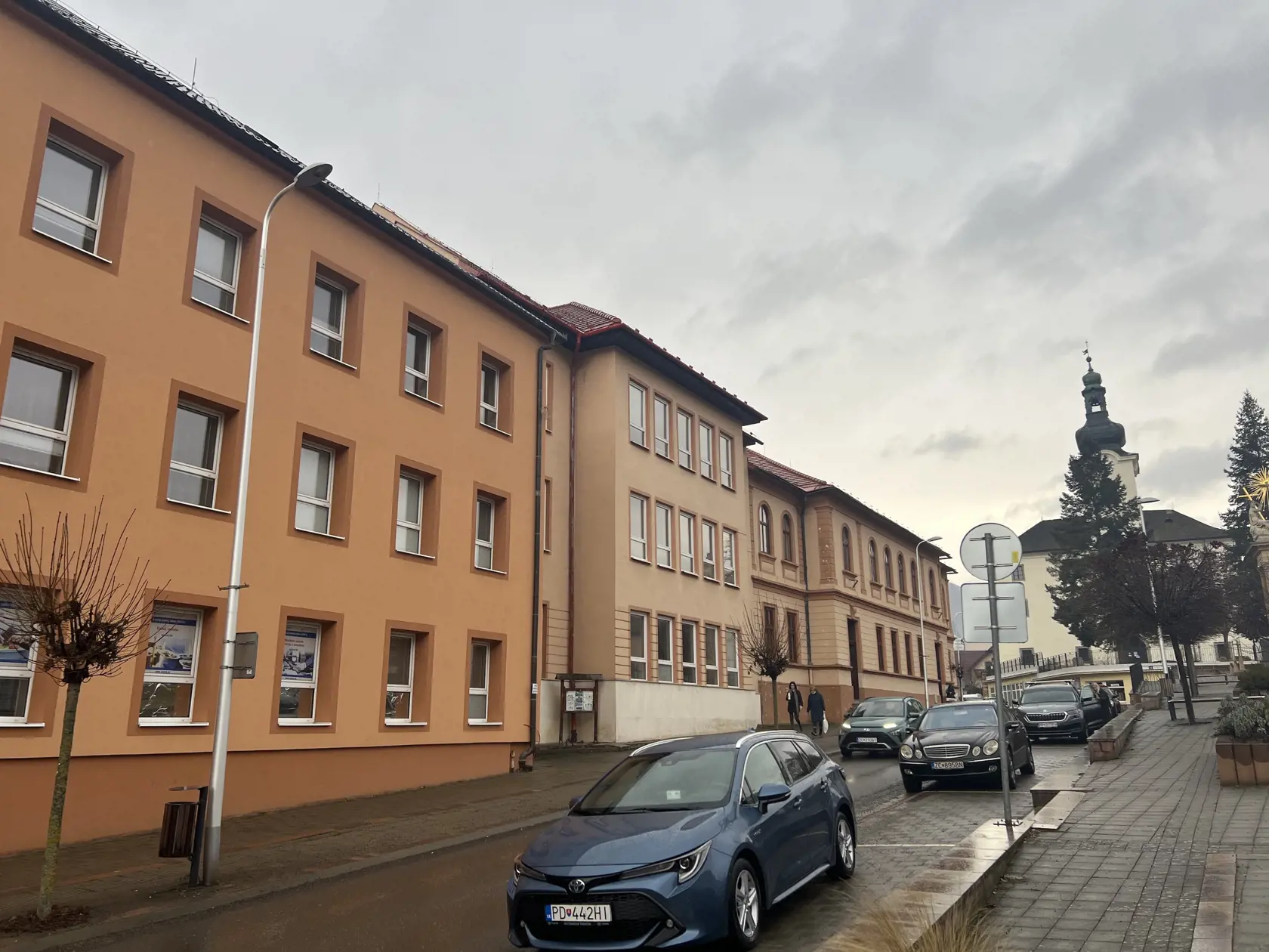 O tom, čo bude so samotnými budovami, sa ešte len rozhodne. 