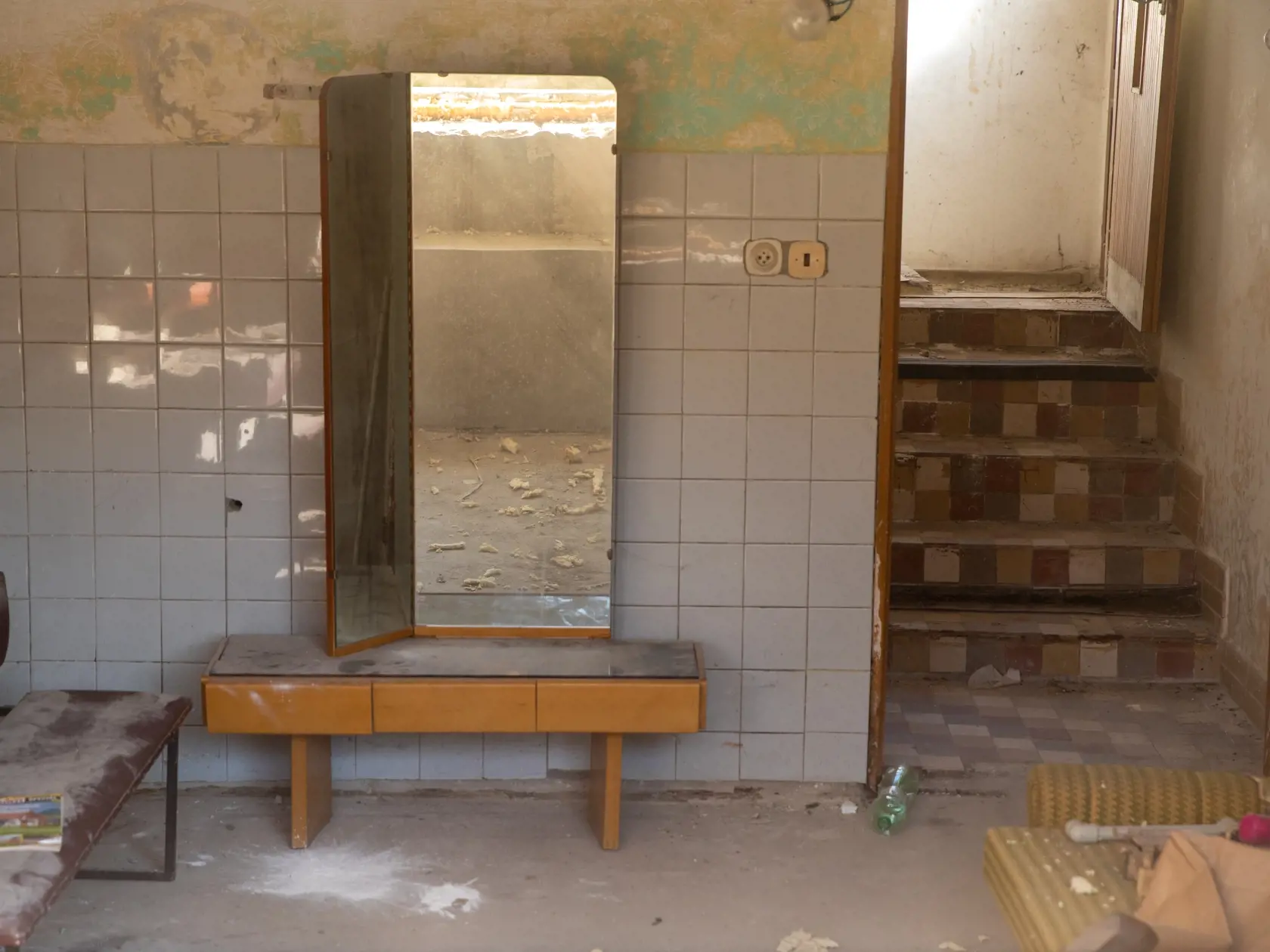 Interiér domu Jána Kuciaka a Martiny Kušnírovej tesne pred búracími prácami.