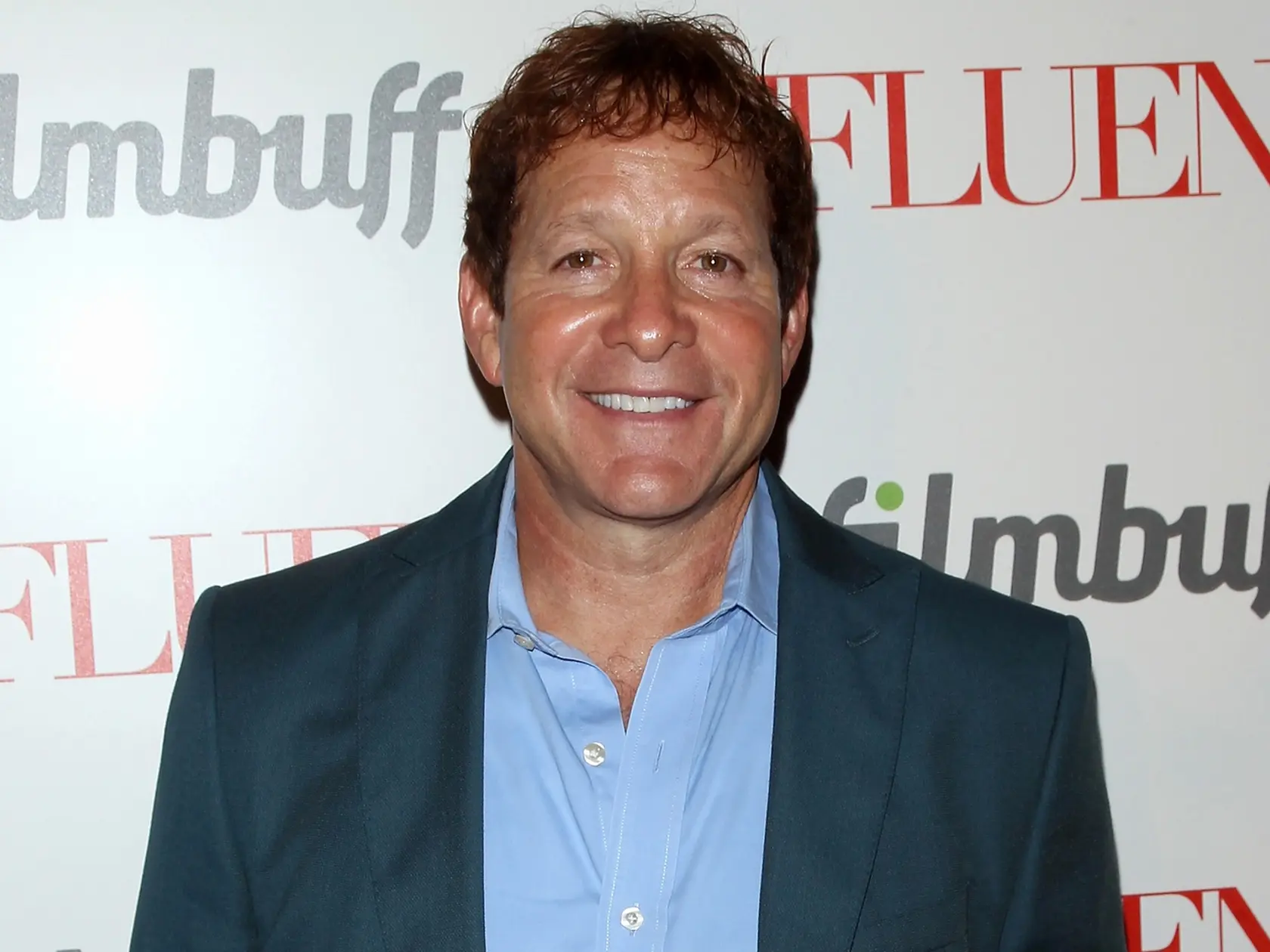 Herec Steve Guttenberg, ktorý sa medzi fanúšikmi preslávil aj vďaka úlohe poručíka Mahoneyho v legendárnom seriáli Policajná akadémia, prežíva náročné chvíle v súkromnom živote. Po šiestich rokoch manželstva sa rozvádza.