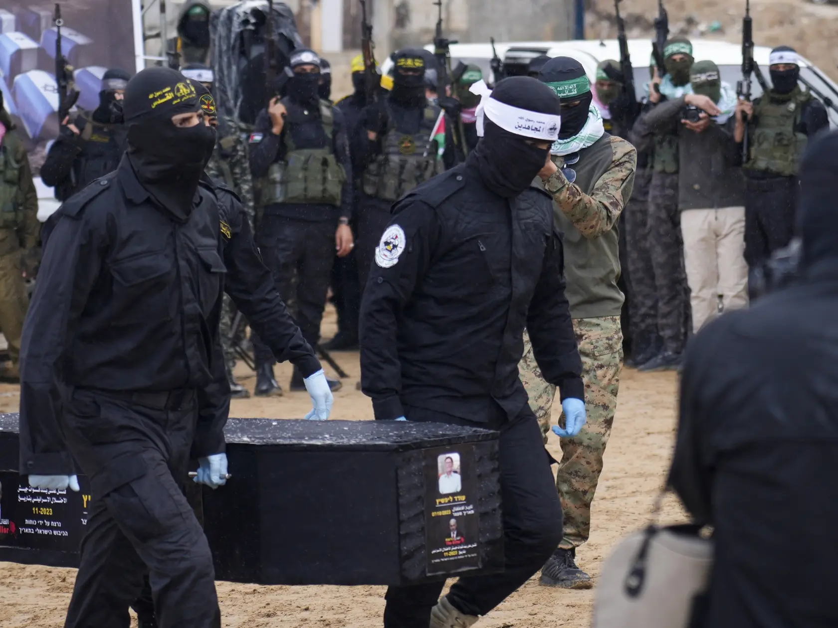 Hamas odovzdal telá rukojemníkov.