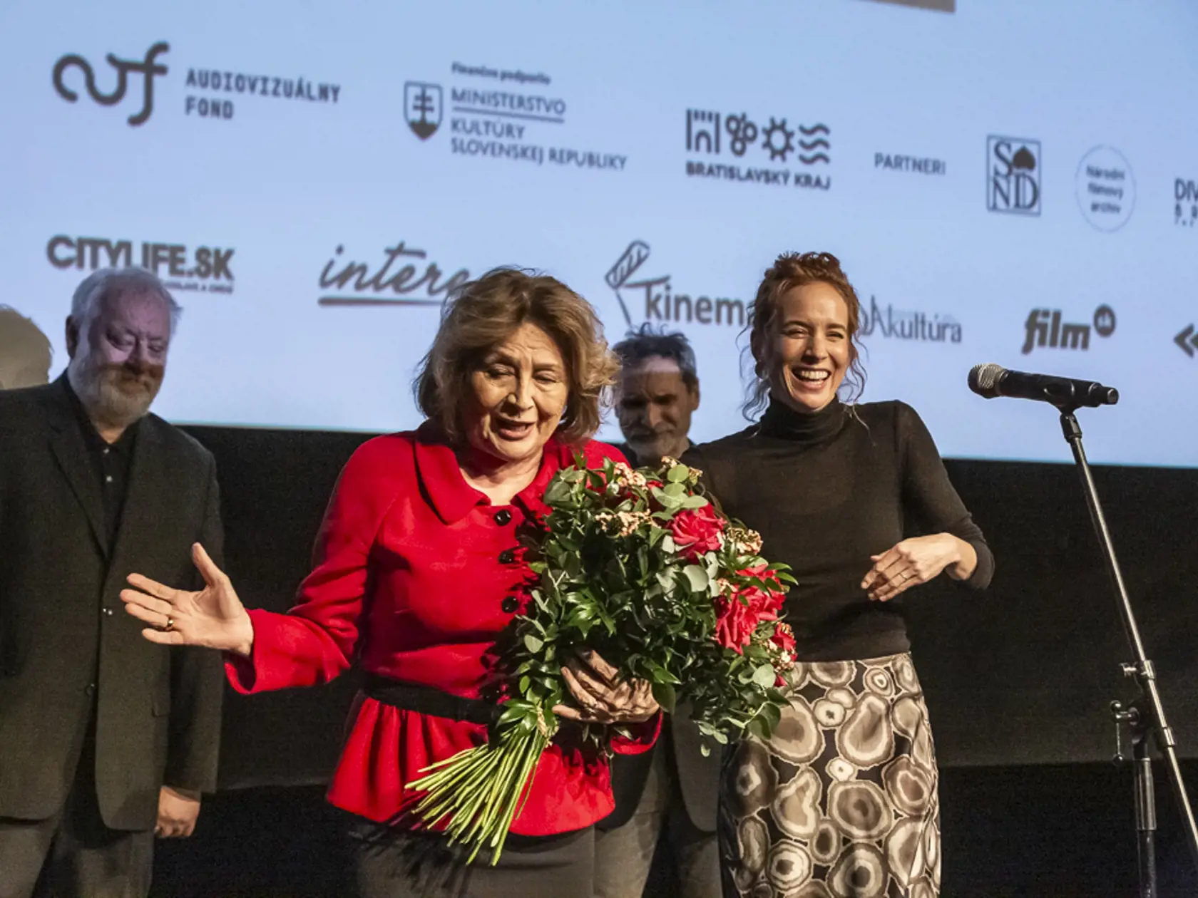 Slávnostná premiéra celovečerného filmu Emília. Pozvanie prijala aj Táňa Pauhofová.