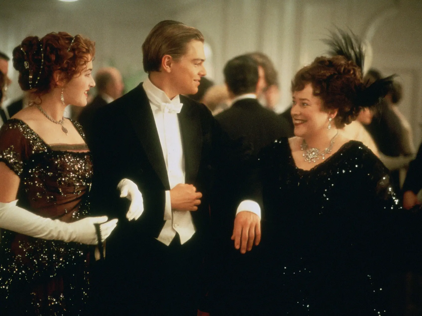 Kathy Bates vo filme Titanic.