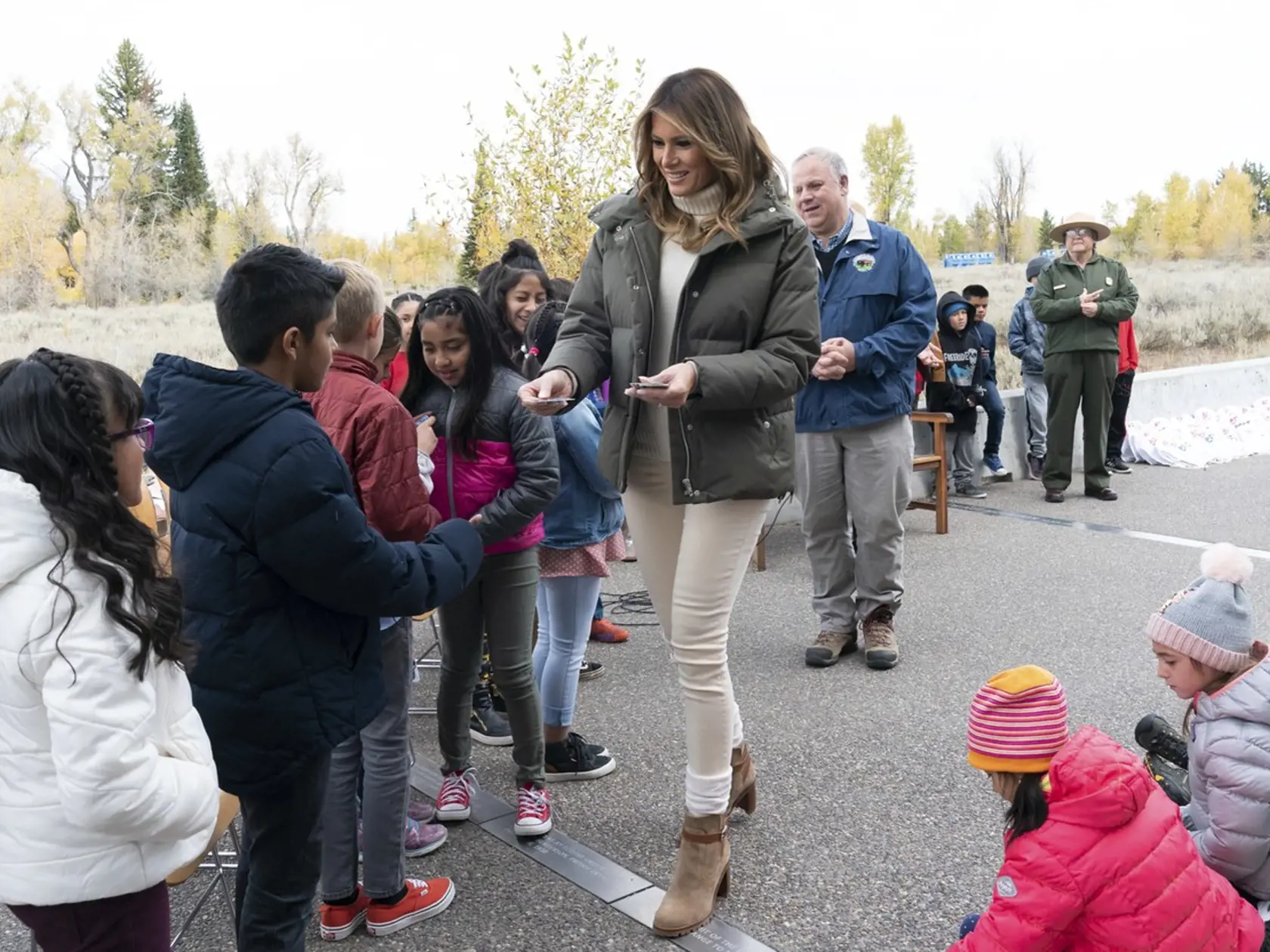 Melania Trump je kráľovná zimných kabátov.