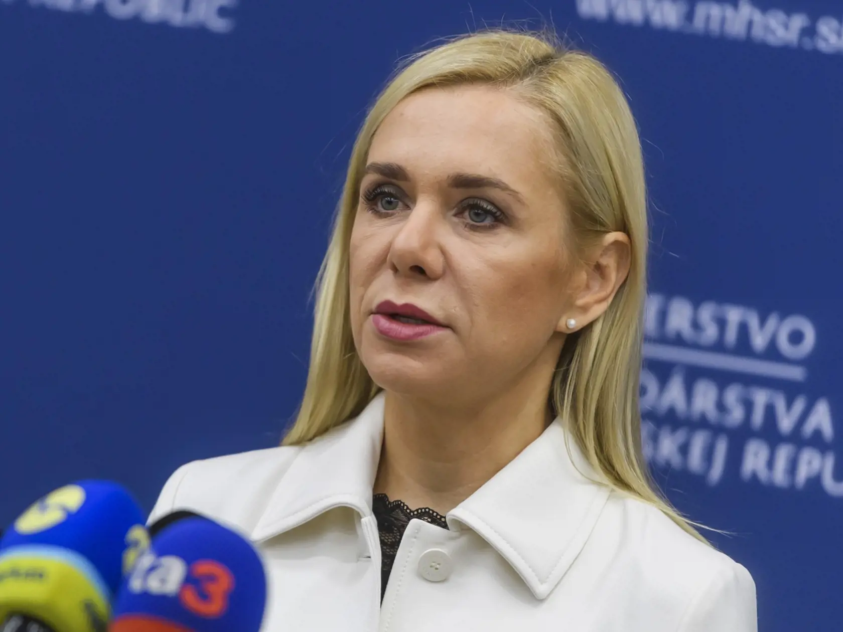 Na snímke podpredsedníčka vlády a ministerka hospodárstva SR Denisa Saková (Hlas-SD) počas tlačovej konferencie k predstaveniu návrhov na stabilizáciu cien energií v roku 2024 v Bratislave 6. decembra 2023. Domácnostiam a vybraným zraniteľným odberateľom sa ceny energií budúci rok nezmenia.  FOTO TASR - Jaroslav Novák