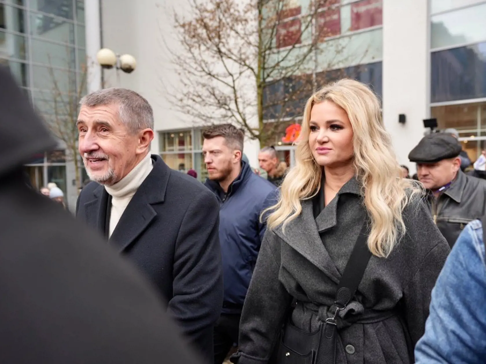 Monika stála po Andrejovom boku dve desaťročia.
