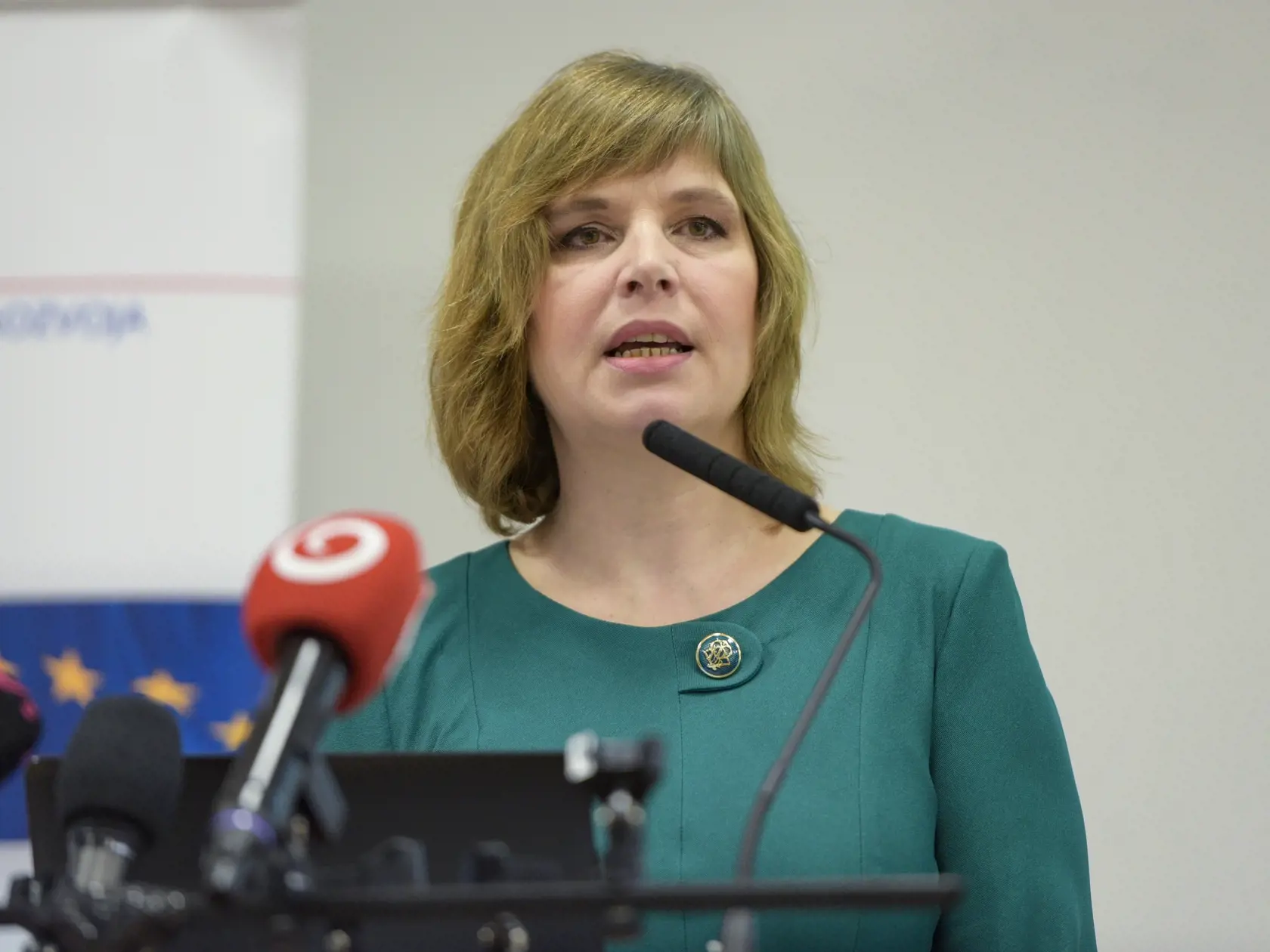 Na snímke dočasne poverená ministerka investícií, regionálneho rozvoja a informatizácie SR Veronika Remišová počas tlačovej konferencie na tému "Na Slovensku sa začína doba kvantová" v Národnom centre pre kvantové technológie QUTE.sk 31. januára 2023 v Bratislave. FOTO TASR - Pavol Zachar