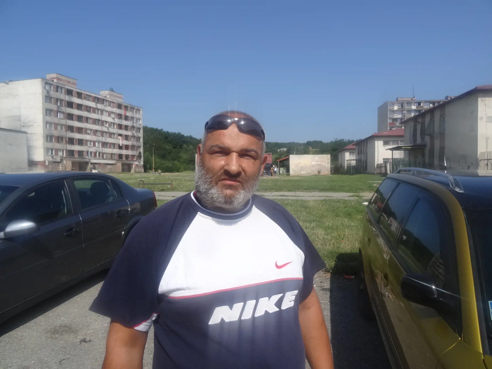 Juraj (42): "Je pekné, že Svätý Otec príde k chudobným. Vždy som ho hodnotil ako dobrého  a láskavého človeka. Očakávam, že rozprestrie svoje ruky nad našim sídliskom a požehná nám všetkým."