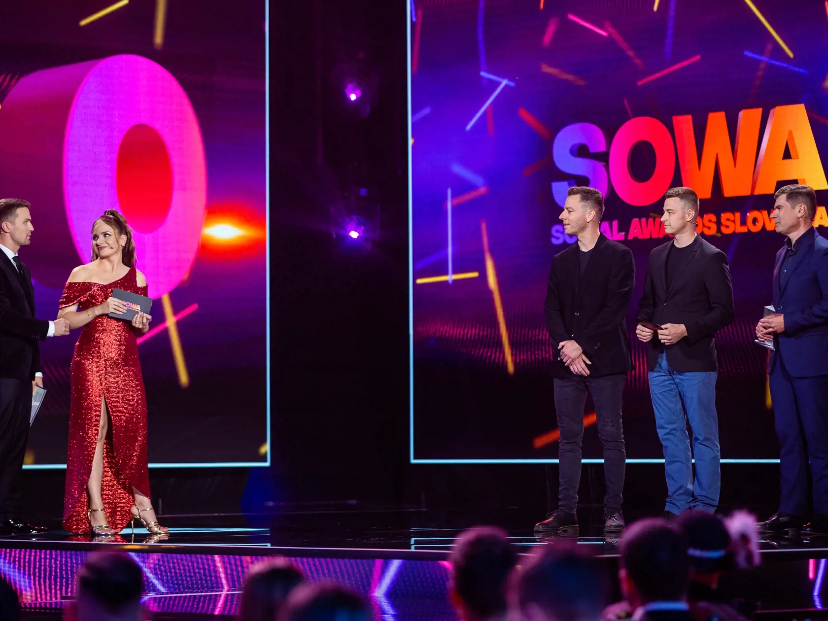 Galavečer Social Awards Slovakia "SOWA" v Bratislave. Na snímke Zuzana Kubovčíková Šebová a Viktor Vincze.