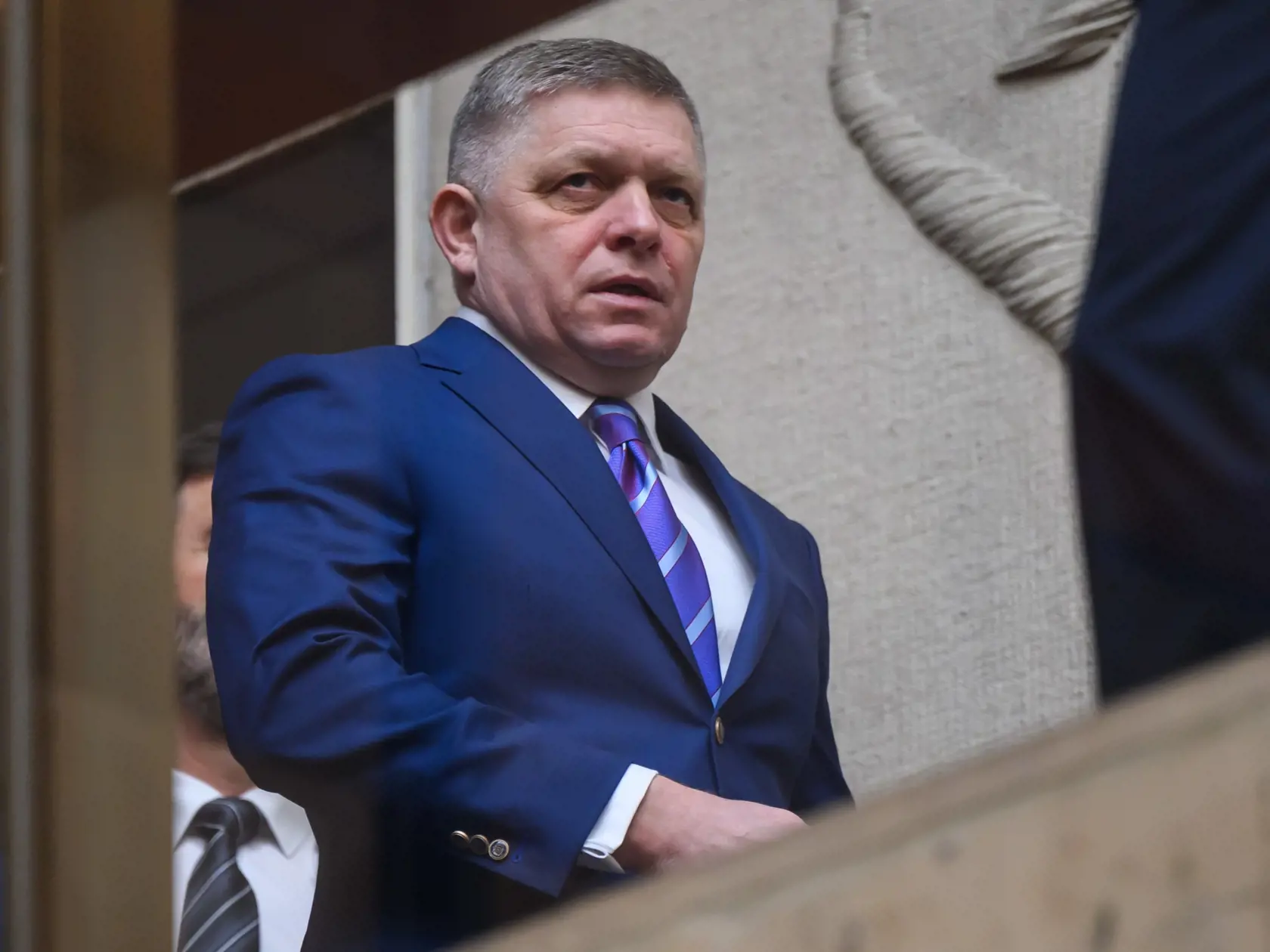 Na snímke predseda vlády SR Robert Fico (Smer-SD) prichádza na 74. schôdzu vlády SR v Bratislave 19. februára 2025. FOTO TASR - Jaroslav Novák