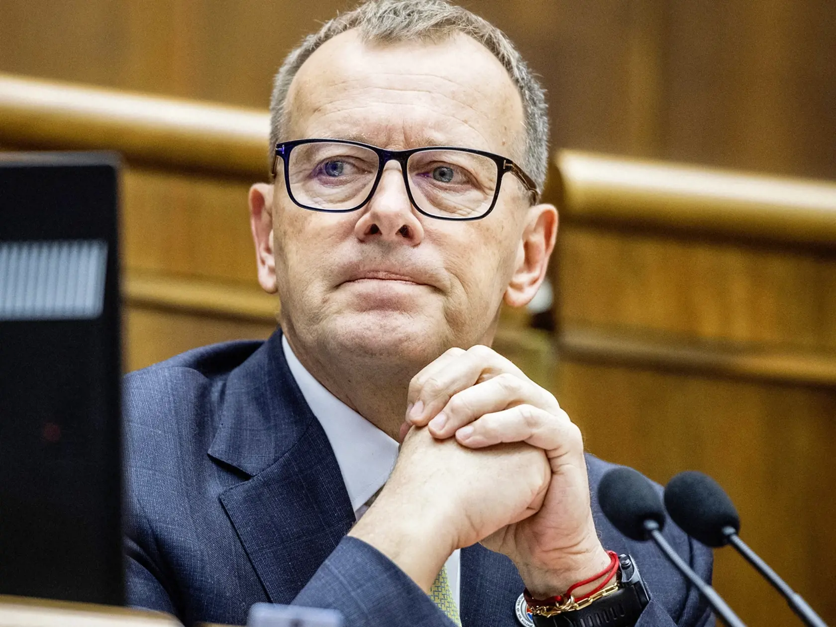 Tabák nášmu denníku prezradila, že mimo nej bol aj ďalší poslanec zo Sme rodiny, ktorý bol proti dodaniu stíhačiek na Ukrajinu, menovať ho ale nechcela. "My dvaja sme povedali, že ak by sme o tom hlasovali v parlamente, by sme boli proti," ozrejmila Tabák. A ako reagoval Boris Kollár na jej správu o odchode. „Určite bol prekvapený. Rozišli sme sa ale v dobrom," reagovala stručne poslankyňa.