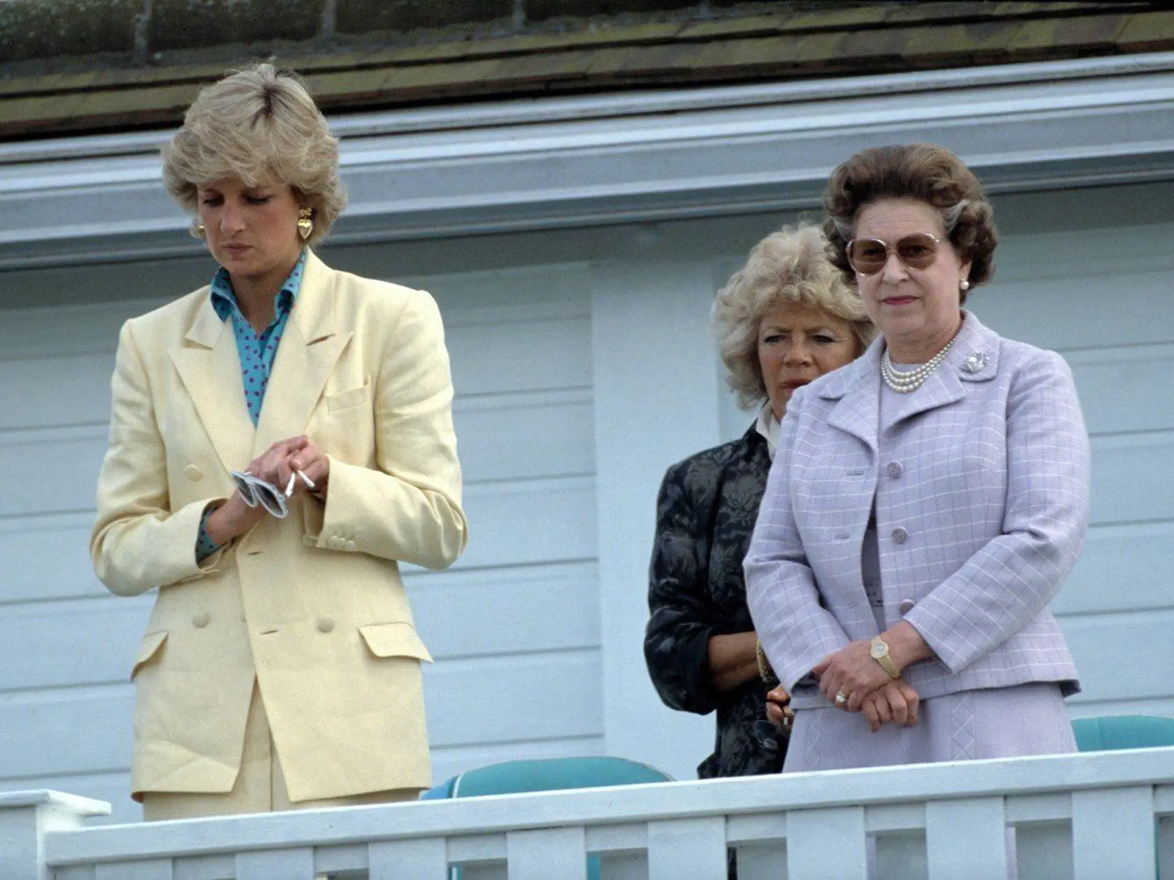 Kráľovná Alžbeta, Lady Diana
