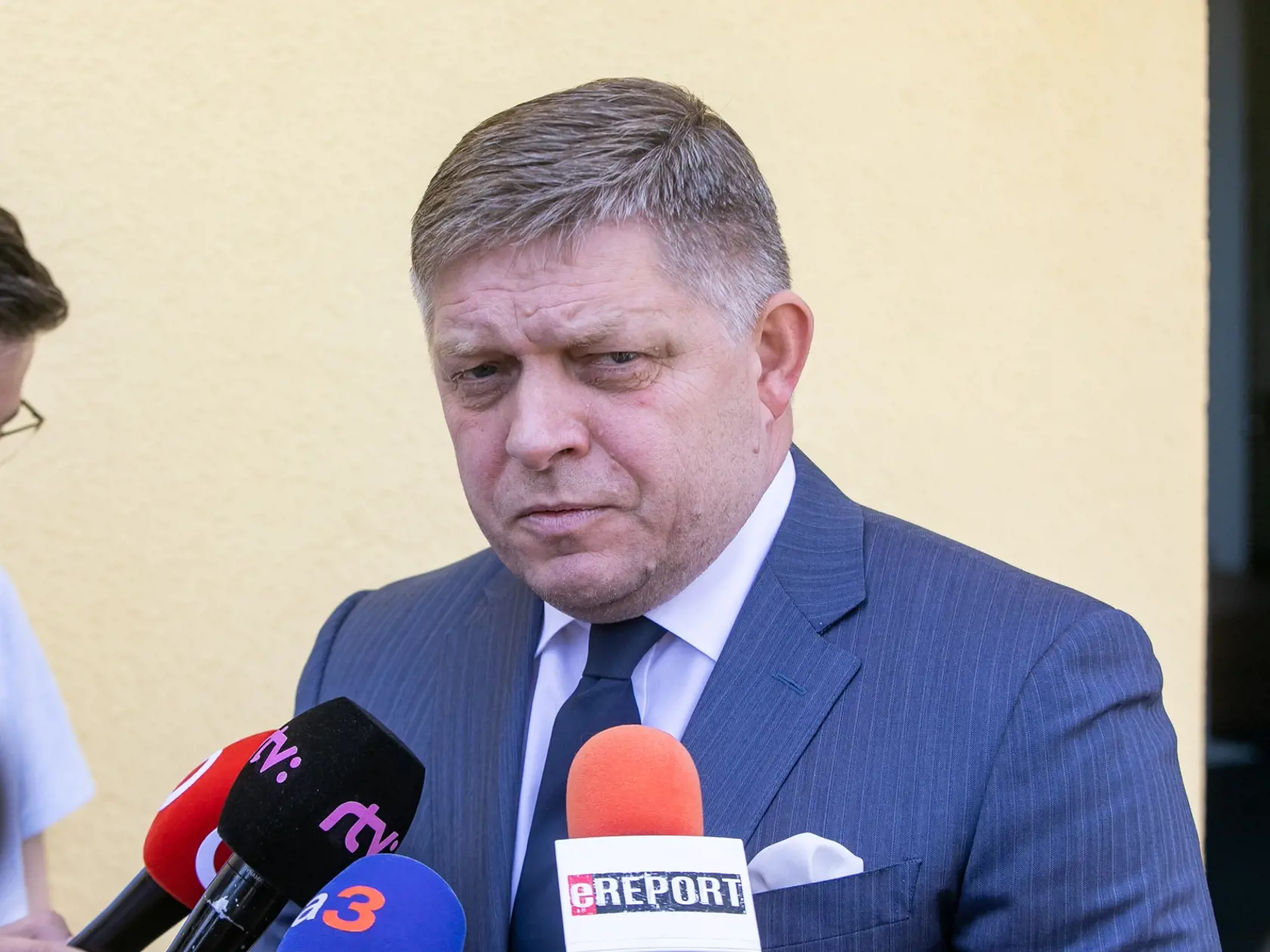 Foto po skončení politickej relácie v televízii TA3. Na fotke je Robert Fico.
