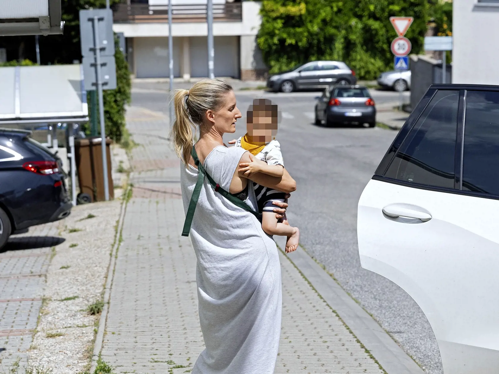 Adela so synom Maxom.