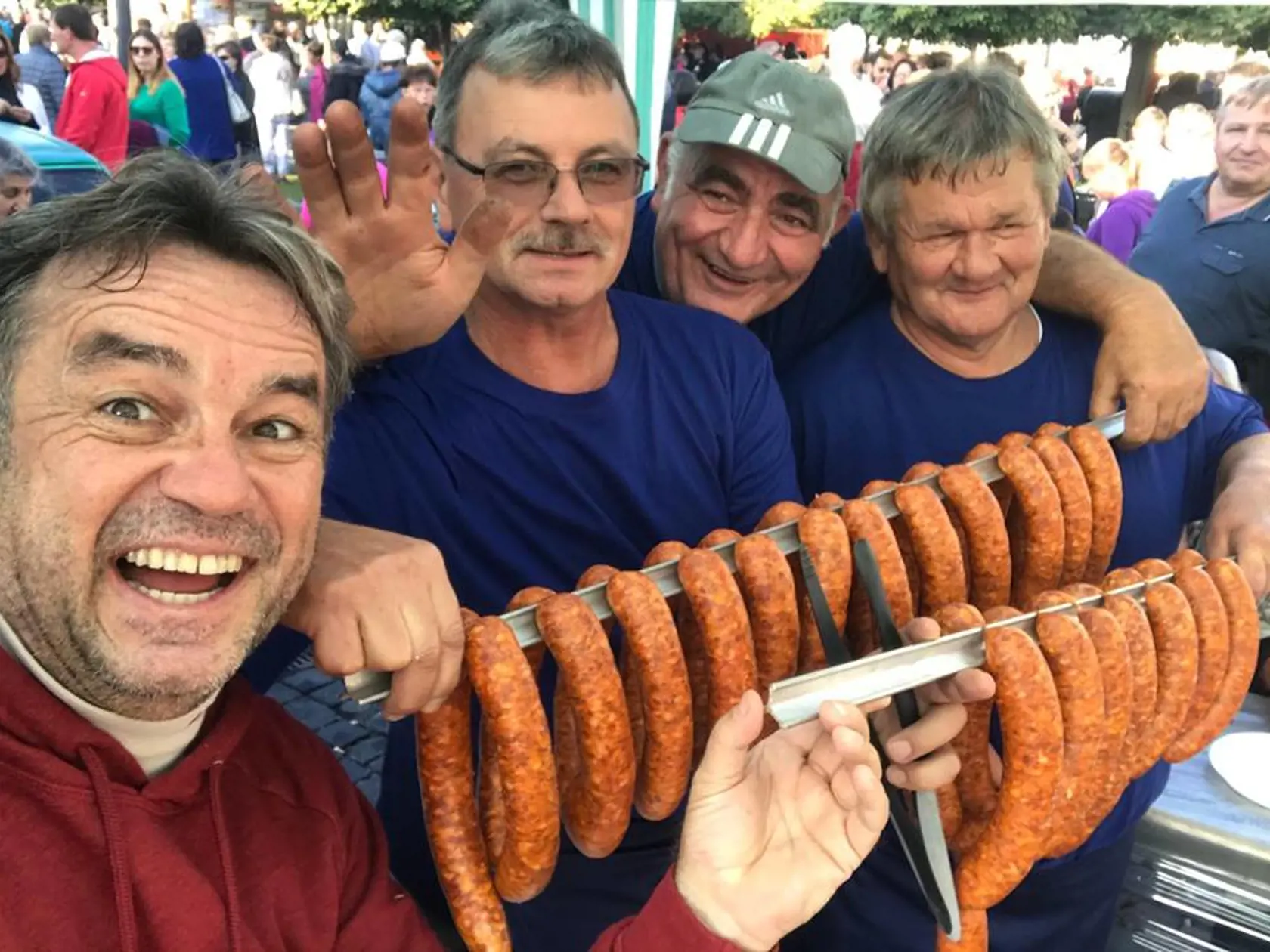 Na klobása feste v Rimavskej sobote to nielen rozvoniavalo, ale bolo aj poriadne veselo.