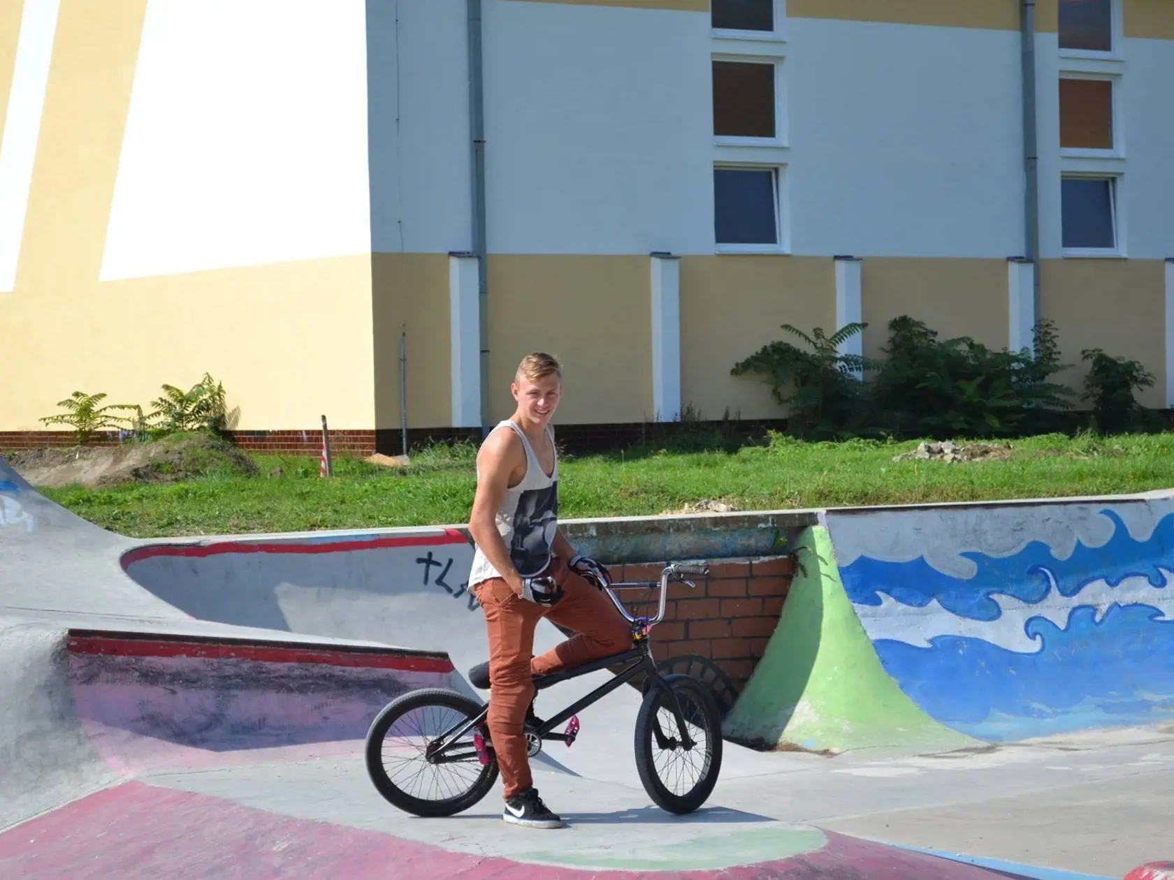 Bike miloval odjakživa. Jazde na bmx sa začal venovať ešte ako dieťa, neskôr vymenil bicykel za motorku.