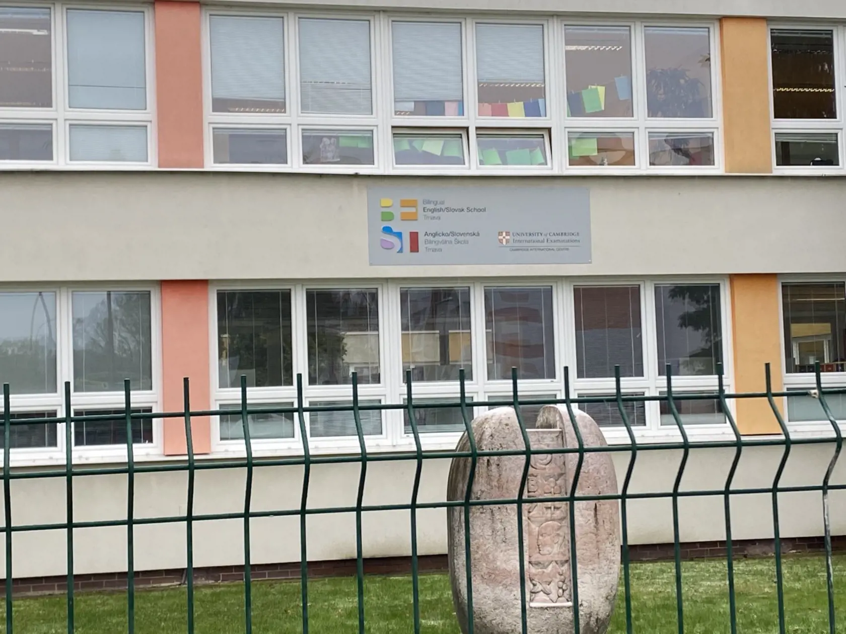 Škola, kam chodia Matovičove dcéry by sa mala otvoriť už 7.12. TAKTO to tam vyzeralo pred jej otvorením!
