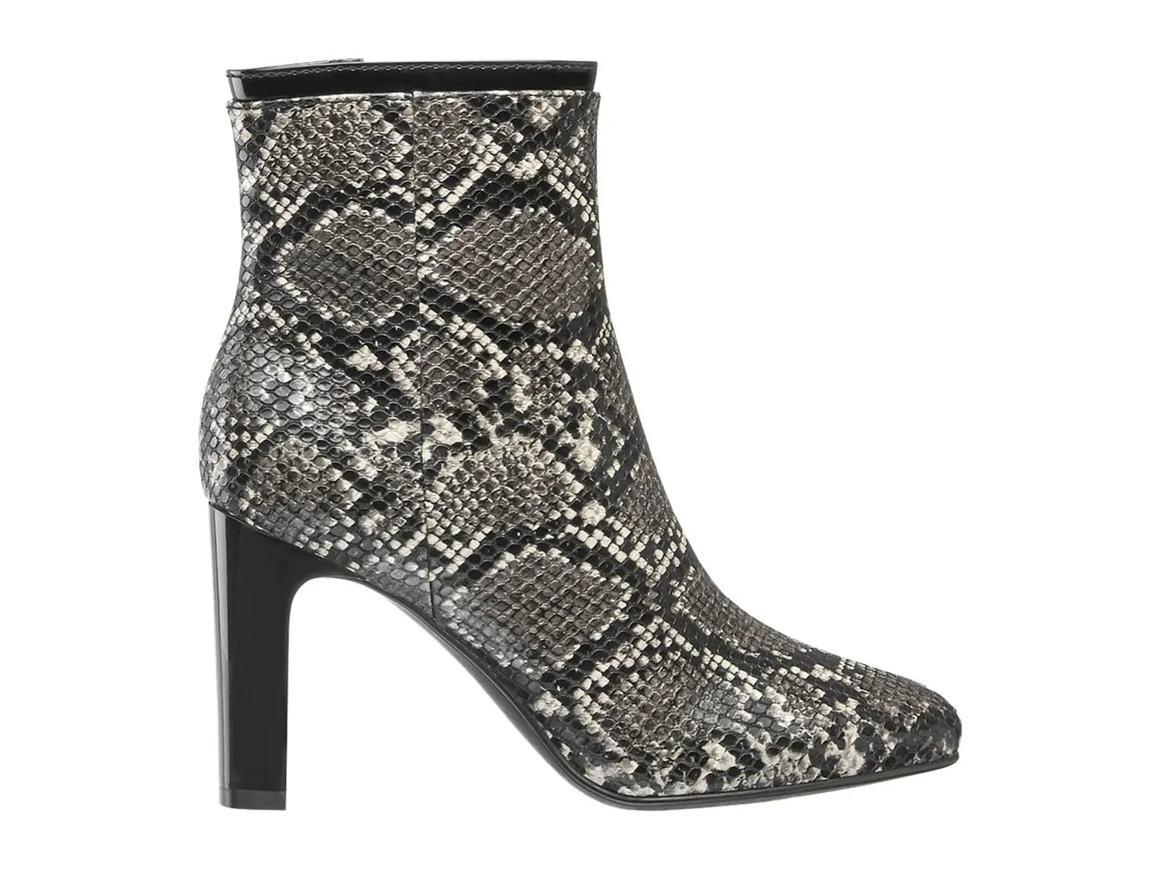 Čižmičky:  Deichmann,  49,90 €