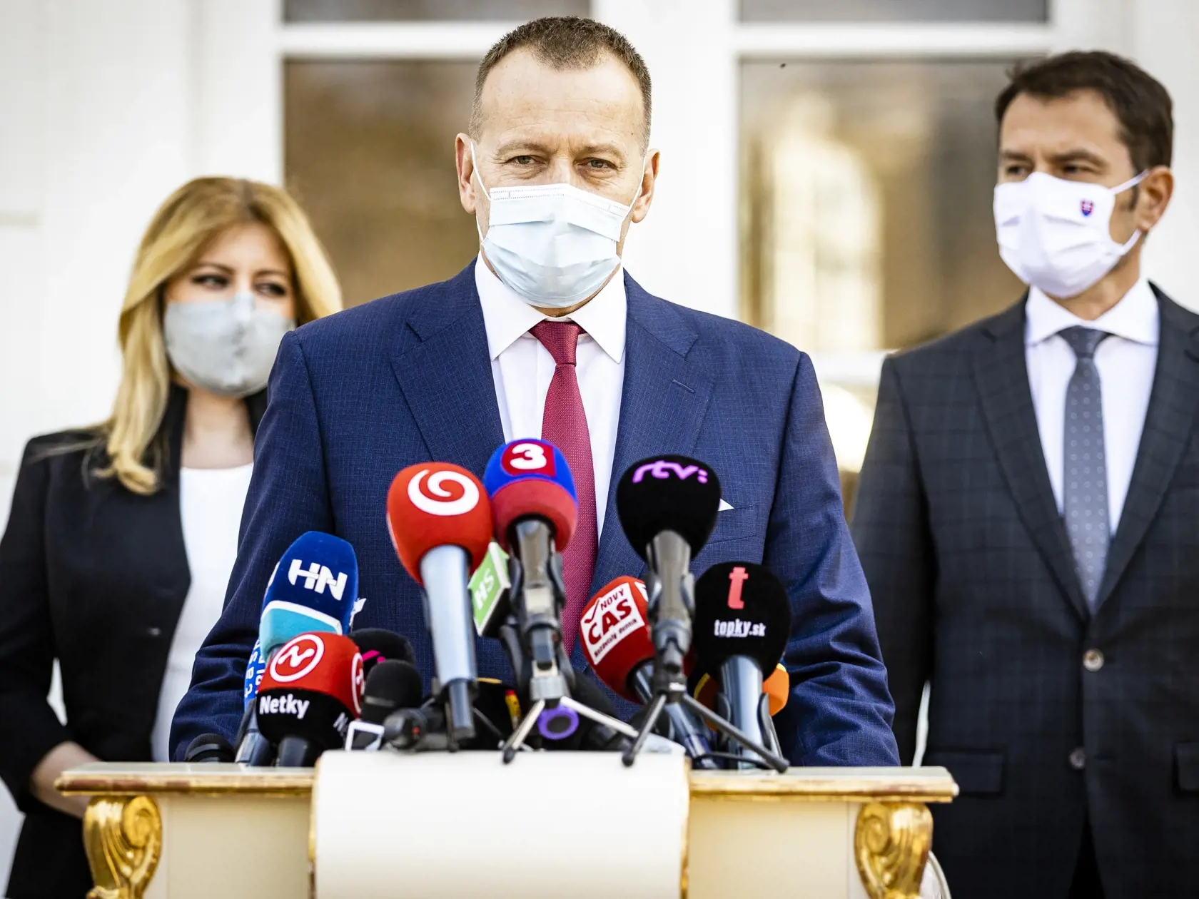 Výzva štrnástich sudcov bola adresovaná prezidentke Zuzane Čaputovej, vláde SR, Národnej rade SR a predsedovi Súdnej rady SR Jánovi Mazákovi a to z dôvodu, aby nepošliapavali odkaz demokracie a aby sa vrátili k rešpektovaniu myšlienok právneho štátu.