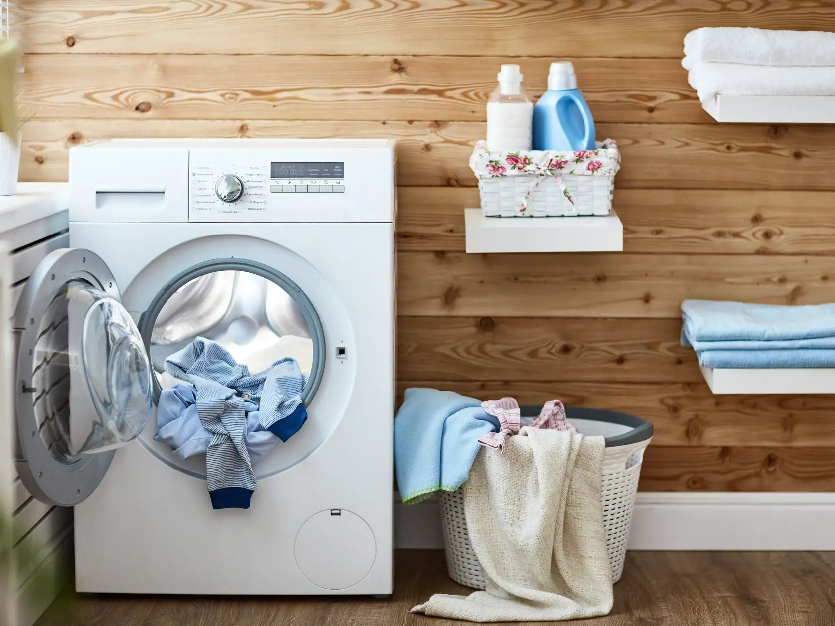 Interior,Of,A,Real,Laundry,Room,With,A,Washing,Machine