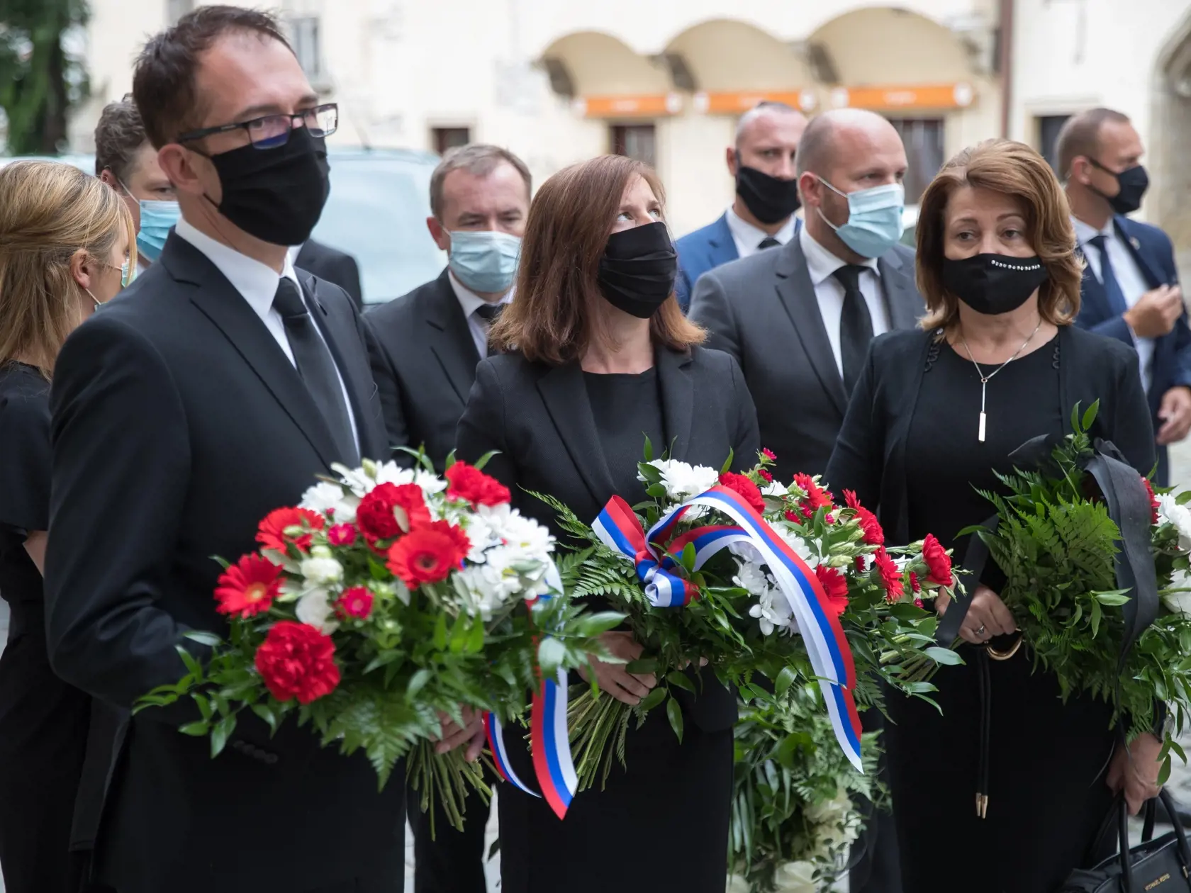 Posledná rozlúčka s štátnym tajomníkom ministerstva kultúry SR Vladimírom Dolinayom, ktorý so svojou manželkou tragicky zahynul pri dopravnej nehode.