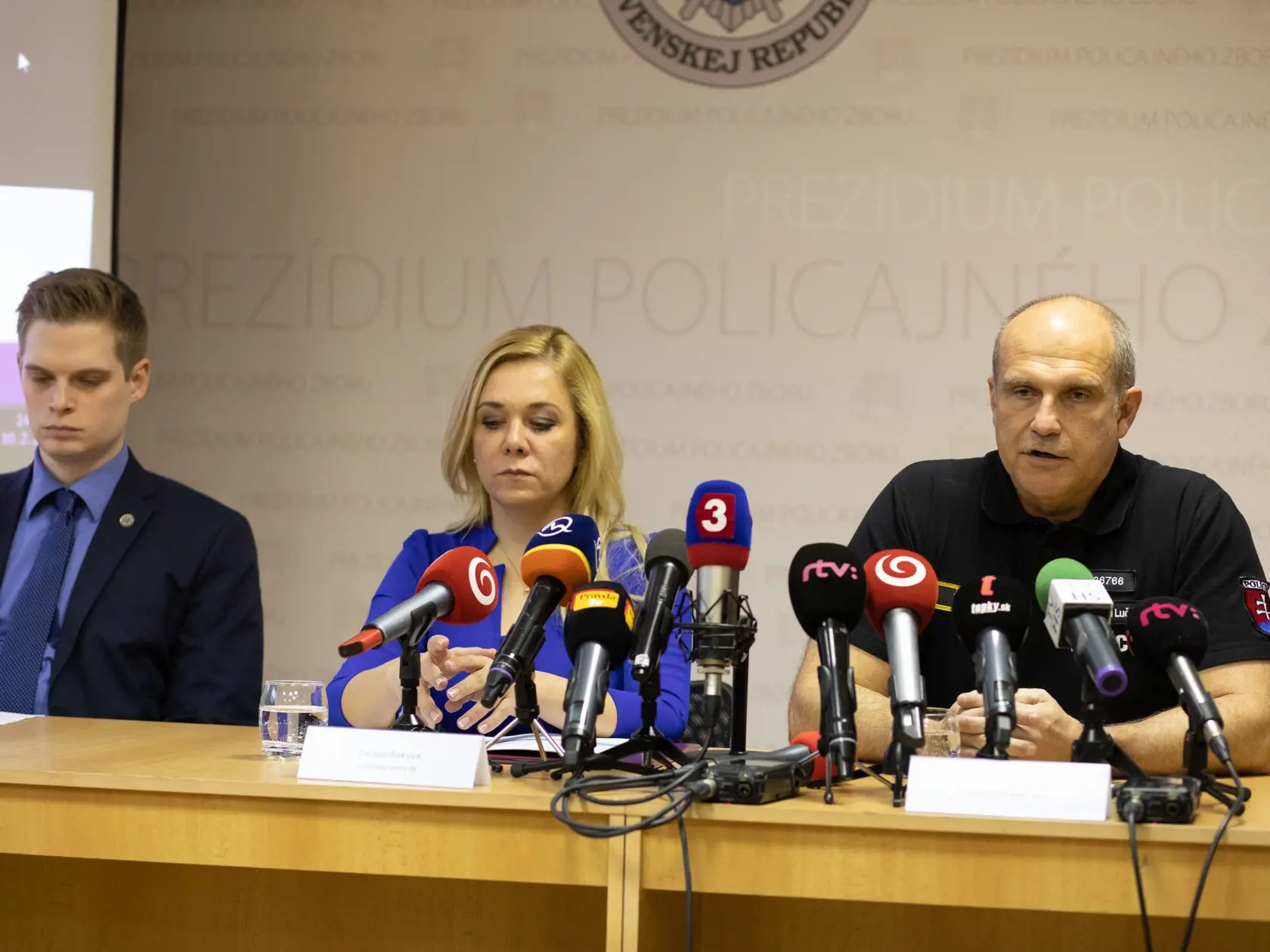 Tlačová konferencia predstavenie novej  policajnej aplikácie. Na fotke je Denisa Saková a Milan Lučanský