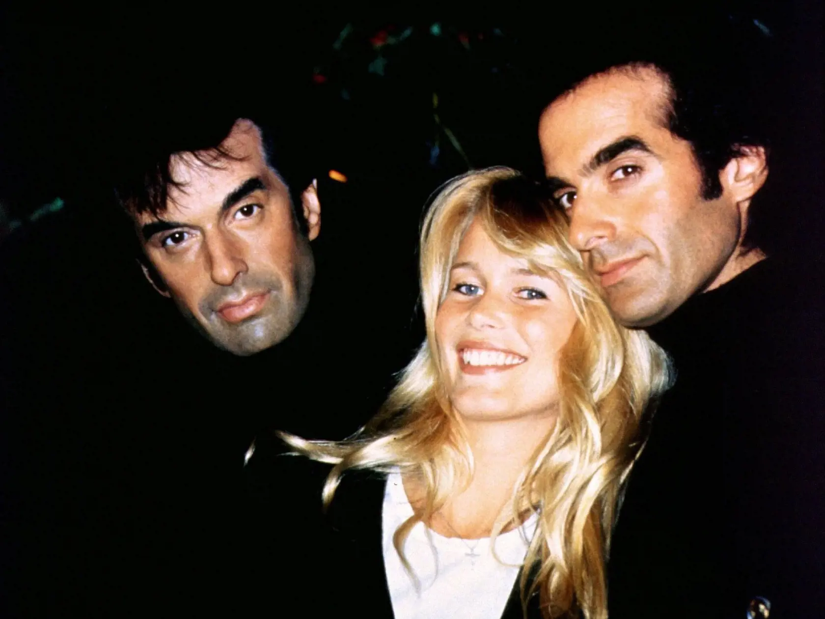 Modelka Claudia Schiffer bola s Davidom zasnúbená 6 rokov. Dvojica sa rozišla v roku 1999. 