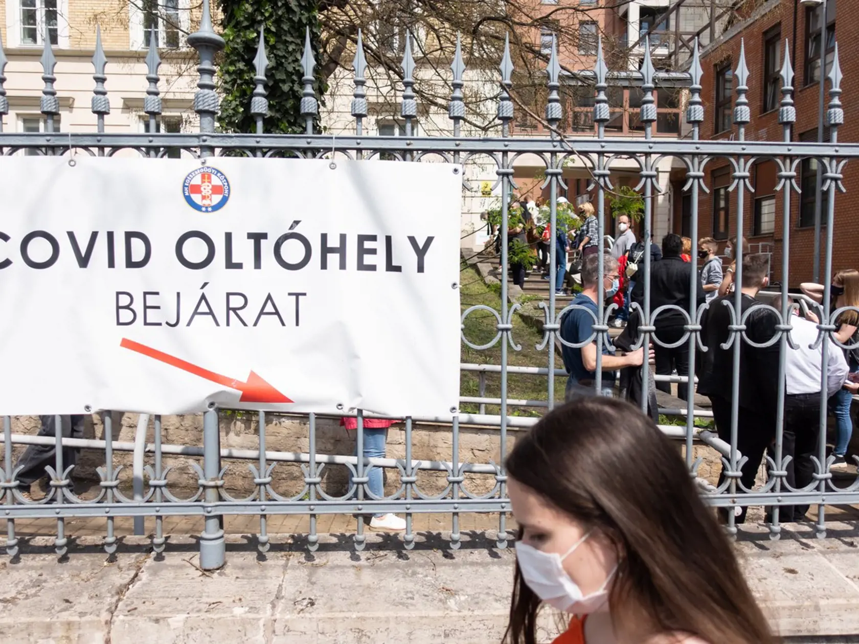 V Maďarsku sa situácia opäť pomaly zhoršuje. Stúpajú hospitalizácie, počet nakazených aj obete covidu.