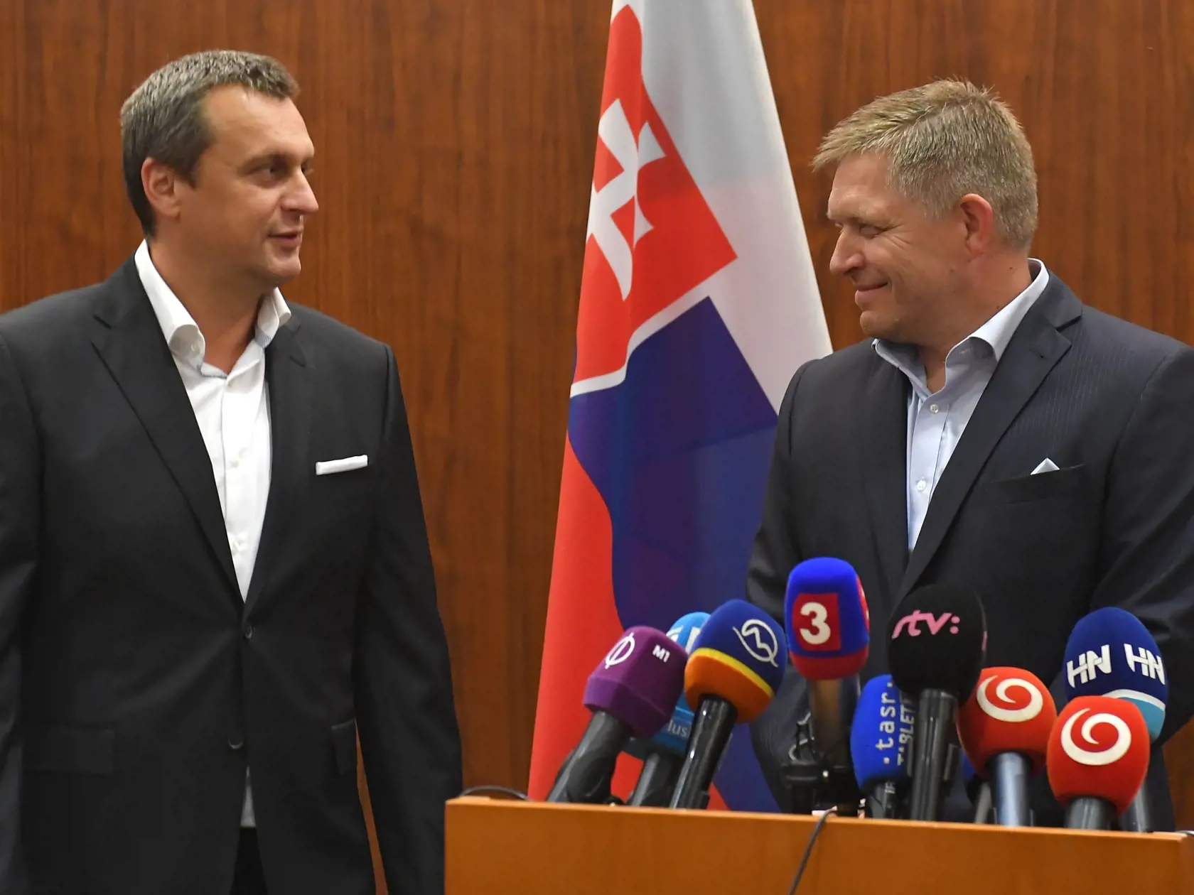 Sulík si Ficom si do Sulíka rypli.