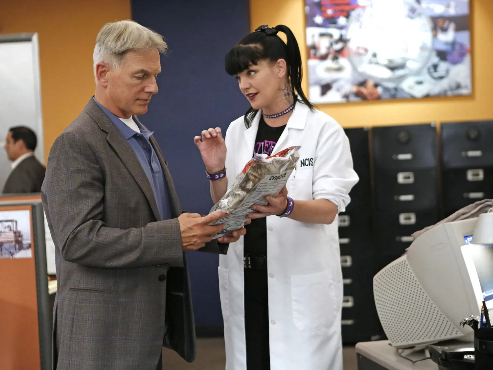 "Under the Radar" -- The NCIS team must rely on Twitter for a case involving  a missing Navy Lieutenant, on NCIS, Tuesday, Oct. 8 (8:00-9:00 PM, ET/PT) on the CBS Television Network. Pictured left to right: Mark Harmon and Pauley Perrette Photo: Cliff Lipson/CBS ÃÂ©2013 CBS Broadcasting, Inc. All Rights Reserved.