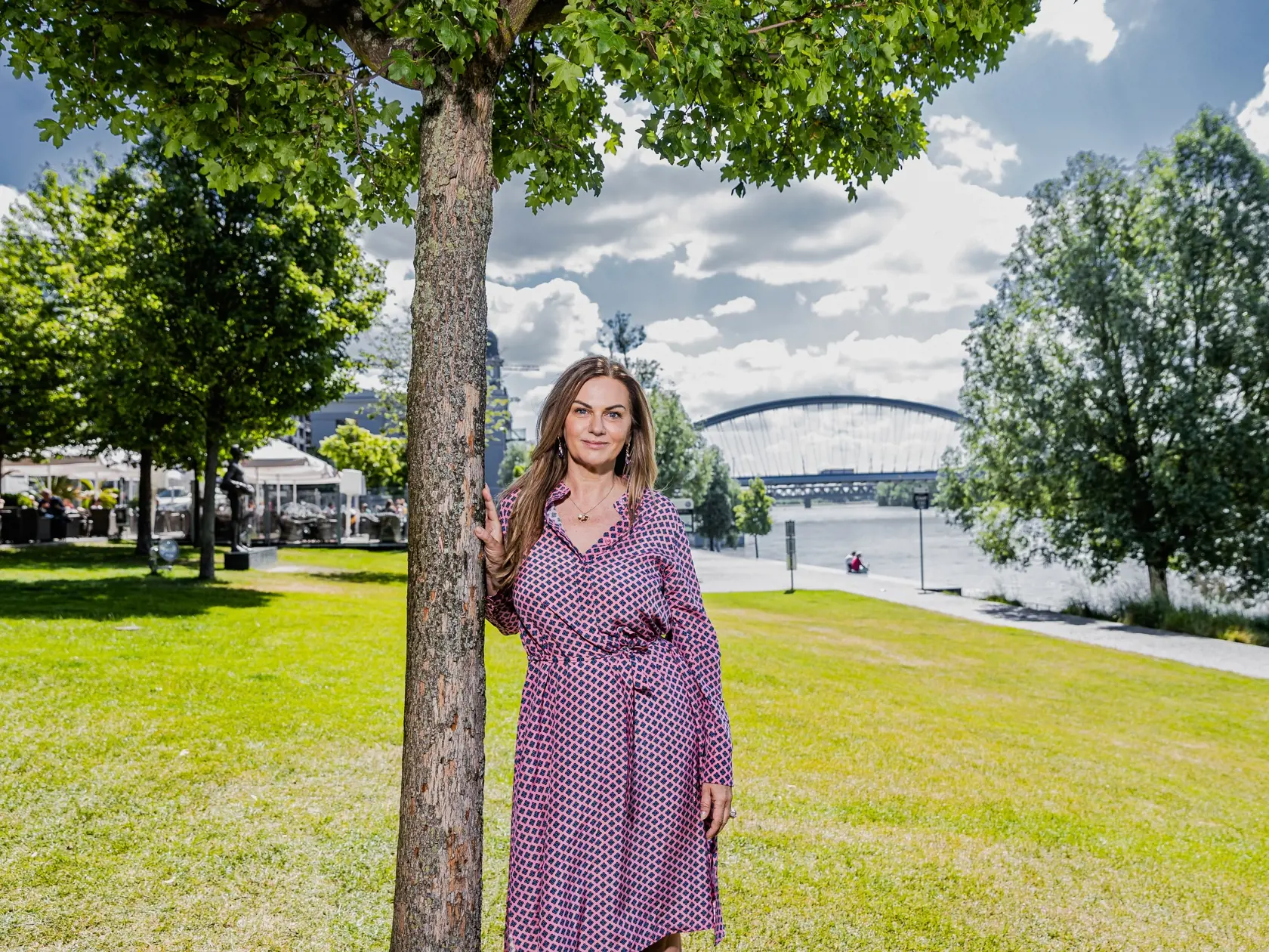 Monika Beňová, slovenská sociálnodemokratická politička, poslankyňa Európskeho parlamentu za stranu SMER – sociálna demokracia.