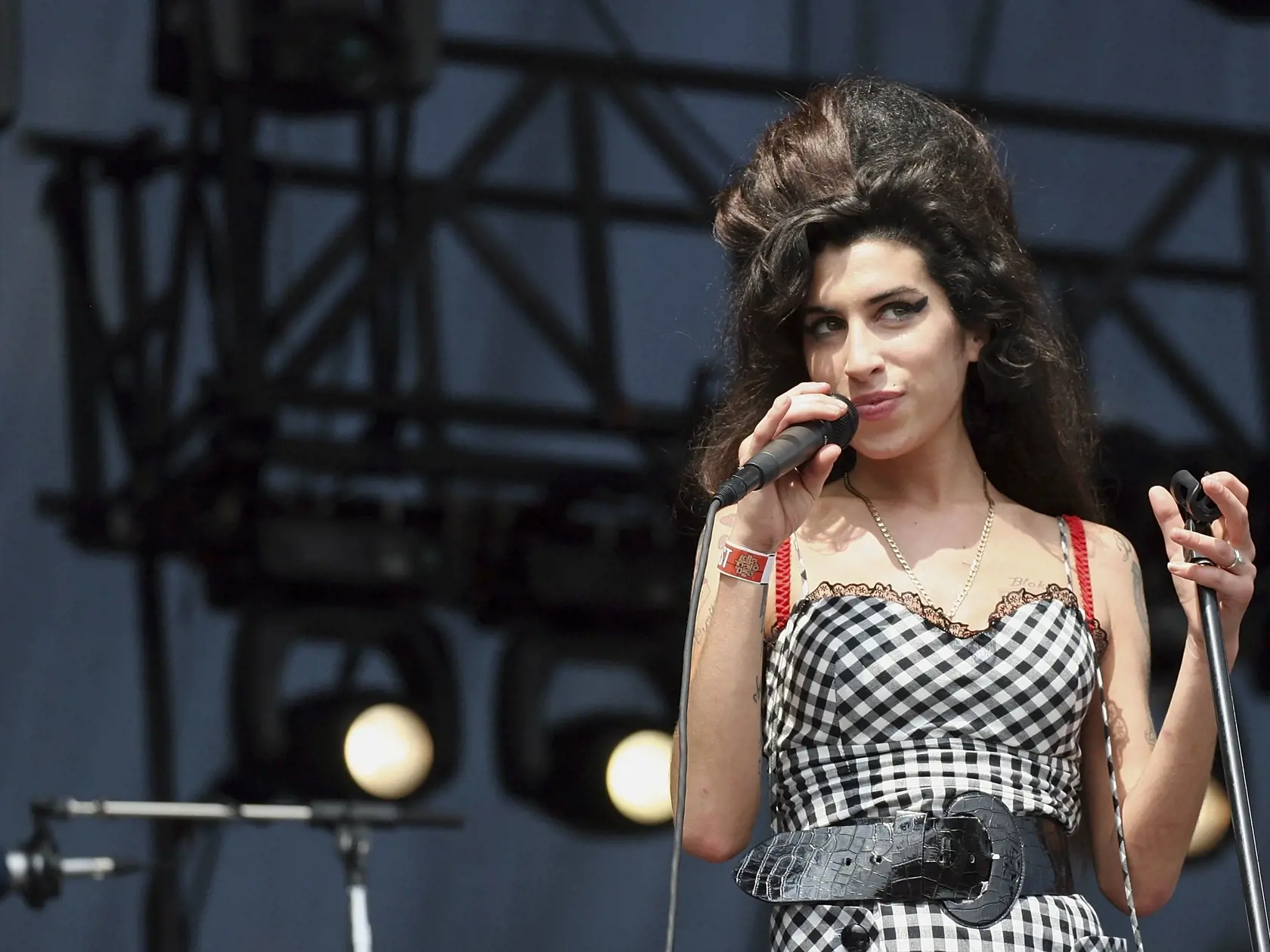 Amy Winehouse.