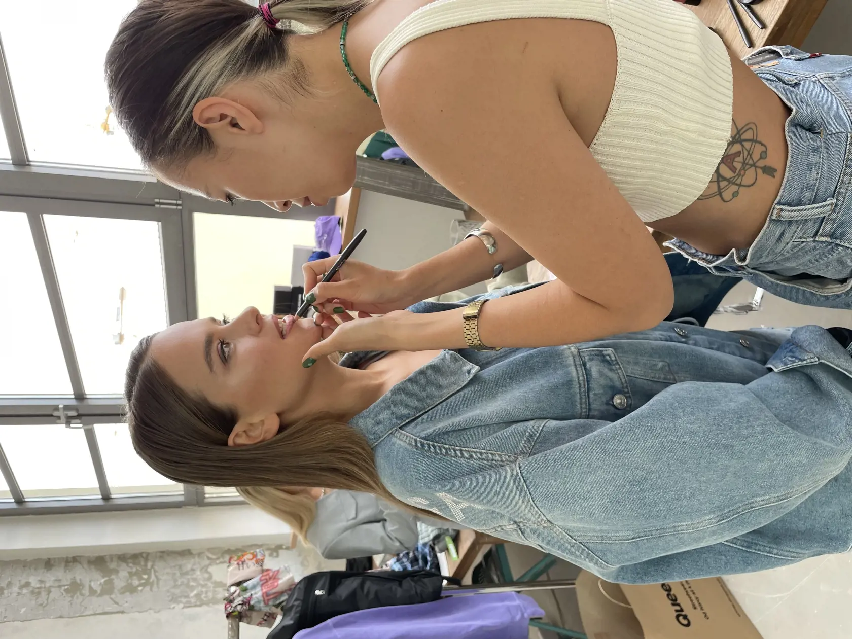 Yaksha&Kristína Svarinská: 
Fotenie titulky EMMY s Adamom Taranom.