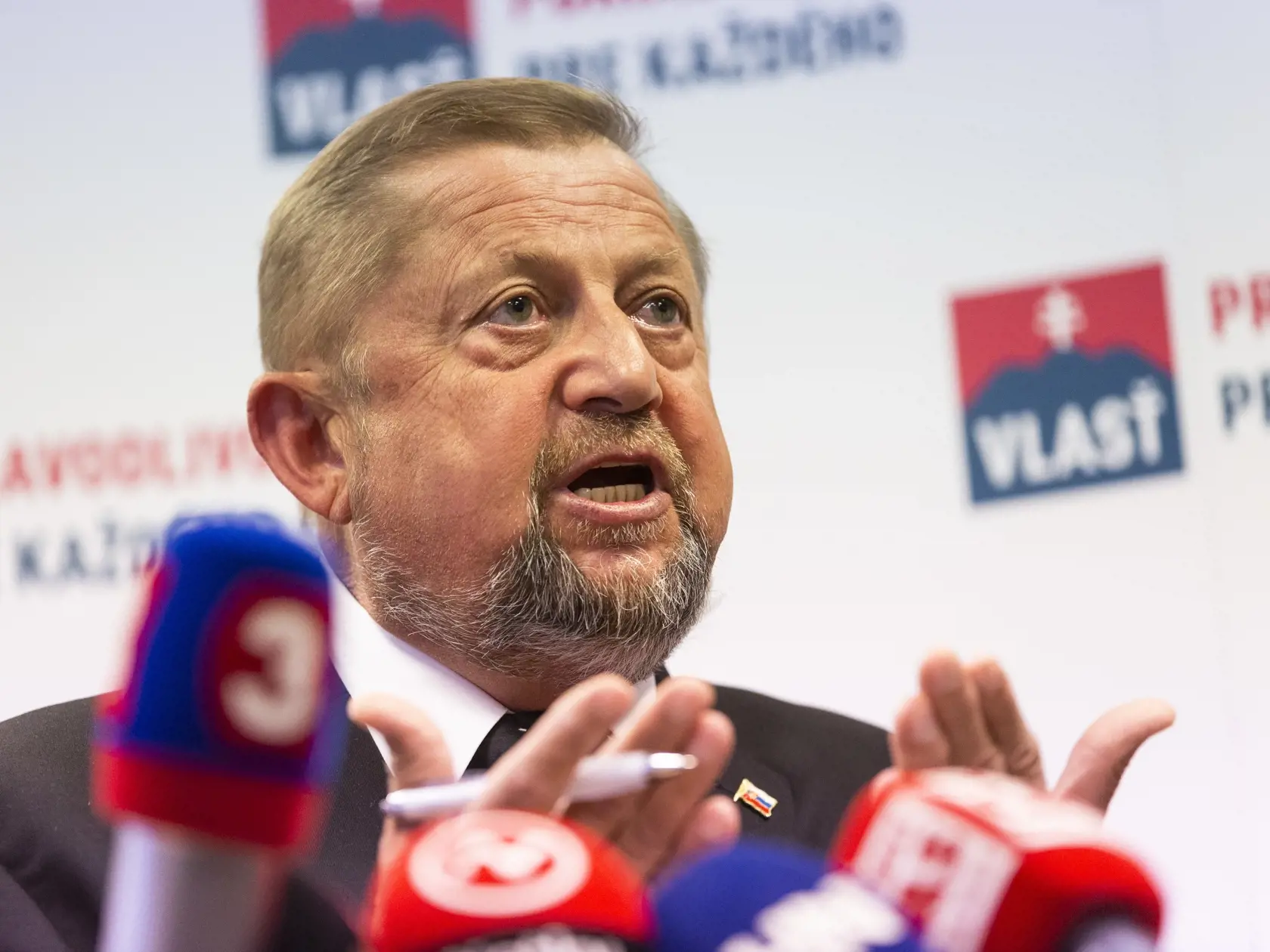 Slota povedal, že voliť by mali ľudia Štefana Harabina.