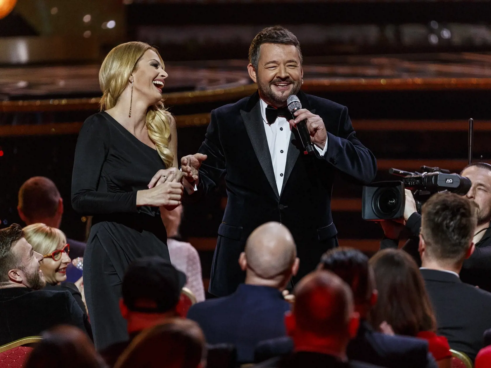 Na snímke Michal Hudák a Marianna Ďurianová počas priameho prenosu z galavečera OTO 2019.