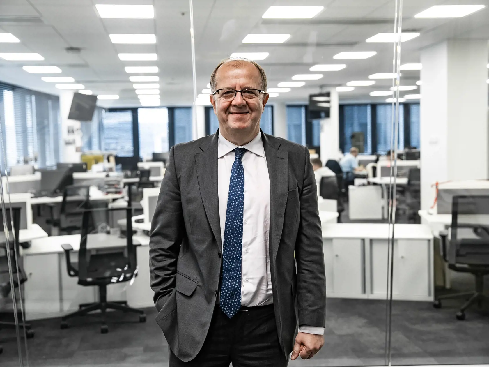 Diskusná relácia “Karty na stôl”, ktorej hosťom bol Richard Rybníček, prezident ÚMS, primátor mesta Trenčín.