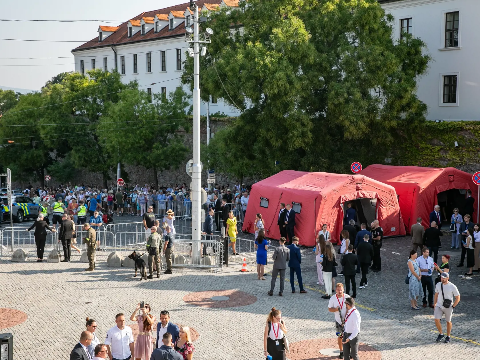 Deň otvorených dverí Národnej rady Slovenskej republiky pri príležitosti 30. plenárneho zhromaždenia.
