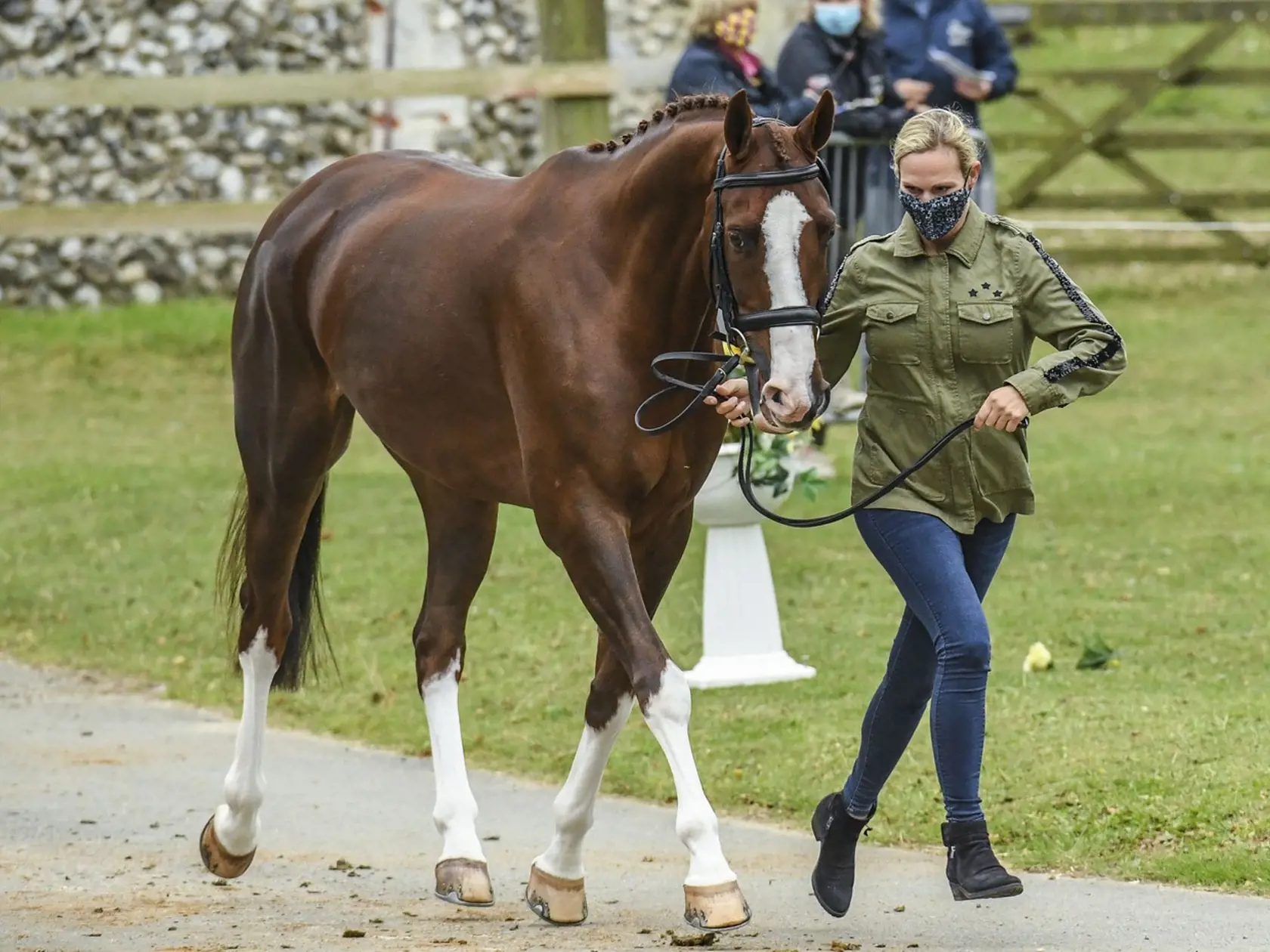 Zara Tindall na pretekoch v Norfolku 16. septembra 2020.
