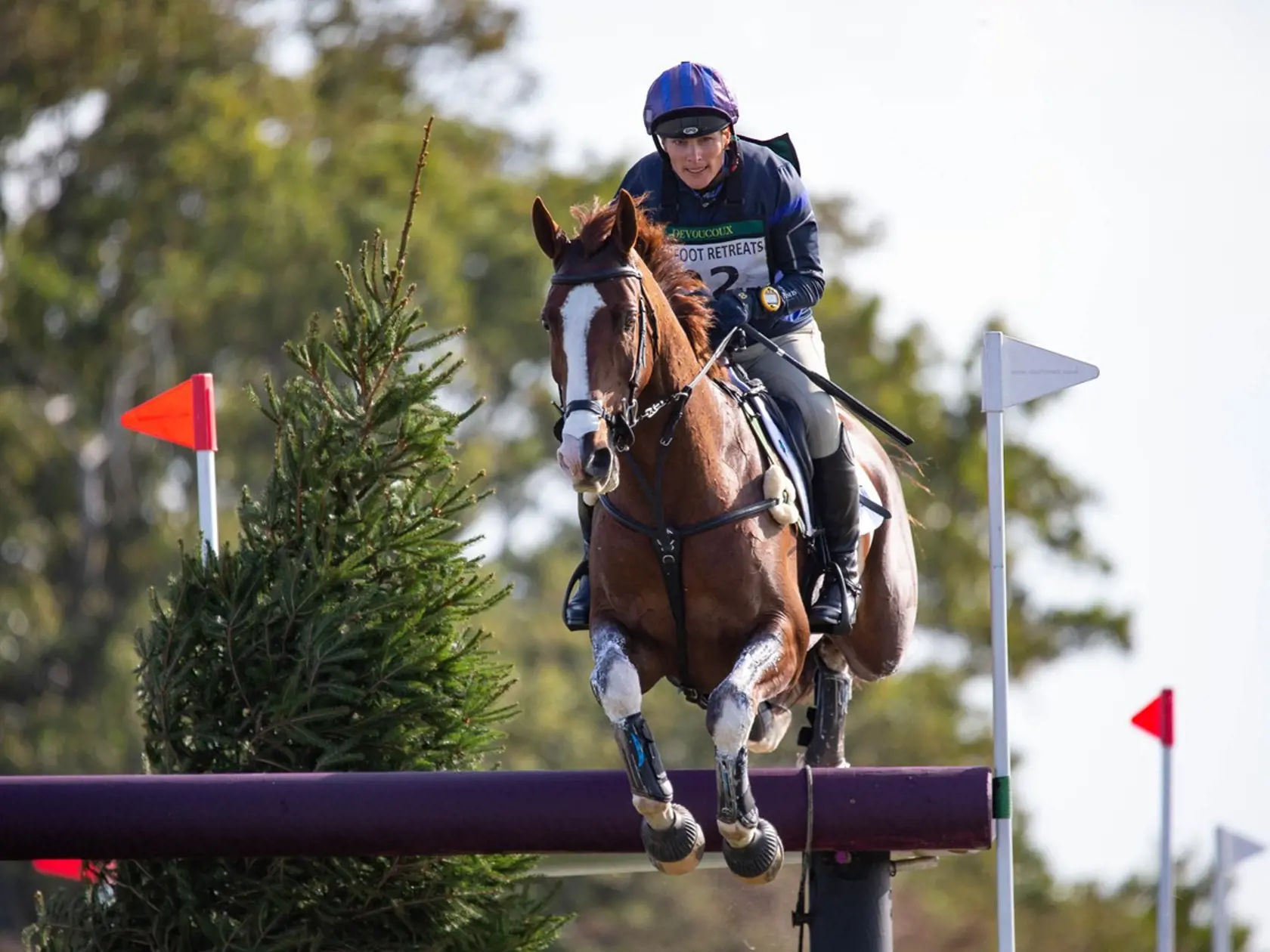 Zara Tindall na pretekoch v Kings Lynn 19. septembra 2020.