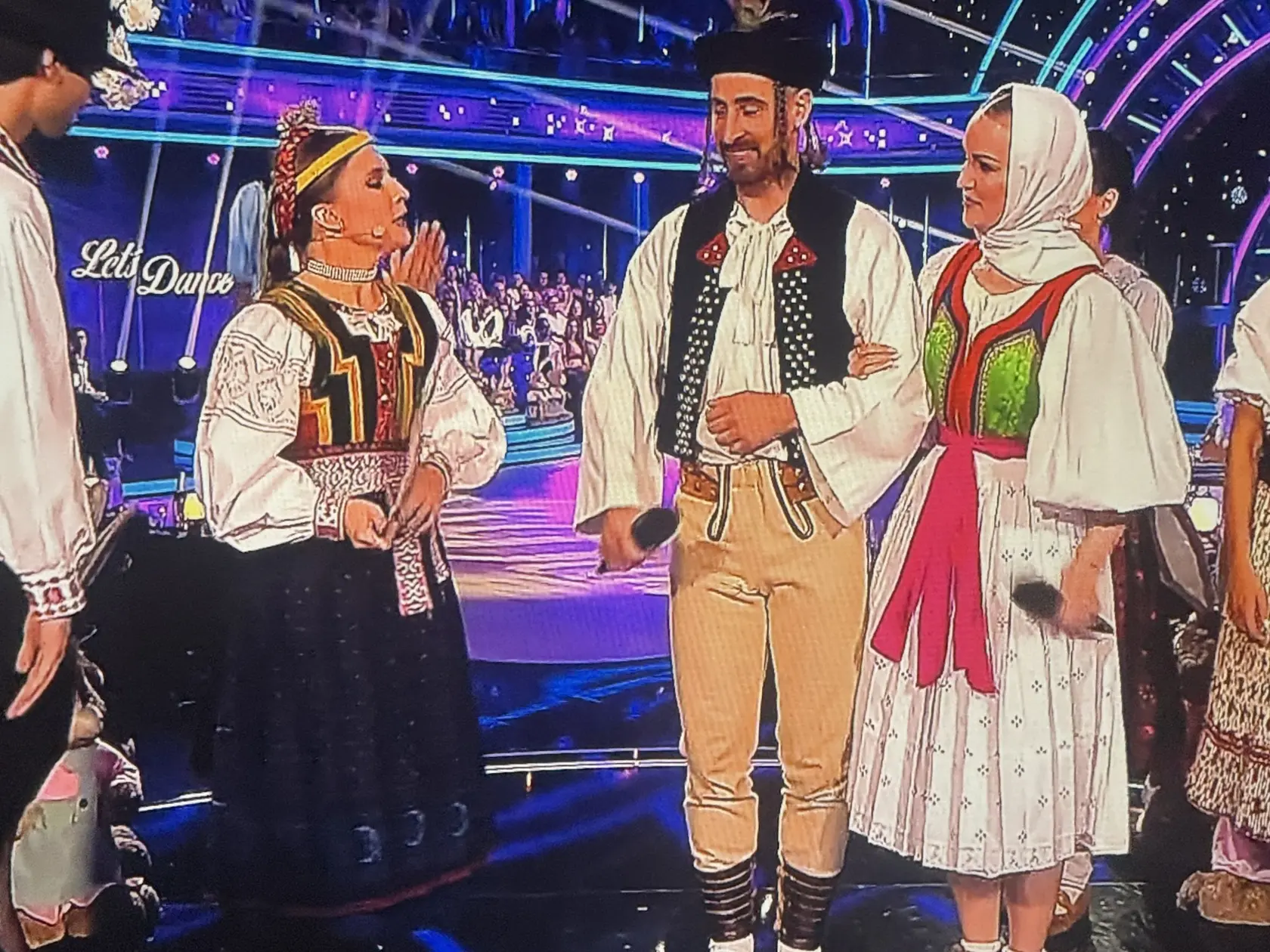 Peťovi Saganovi sa počas tanca roztrhli gate.