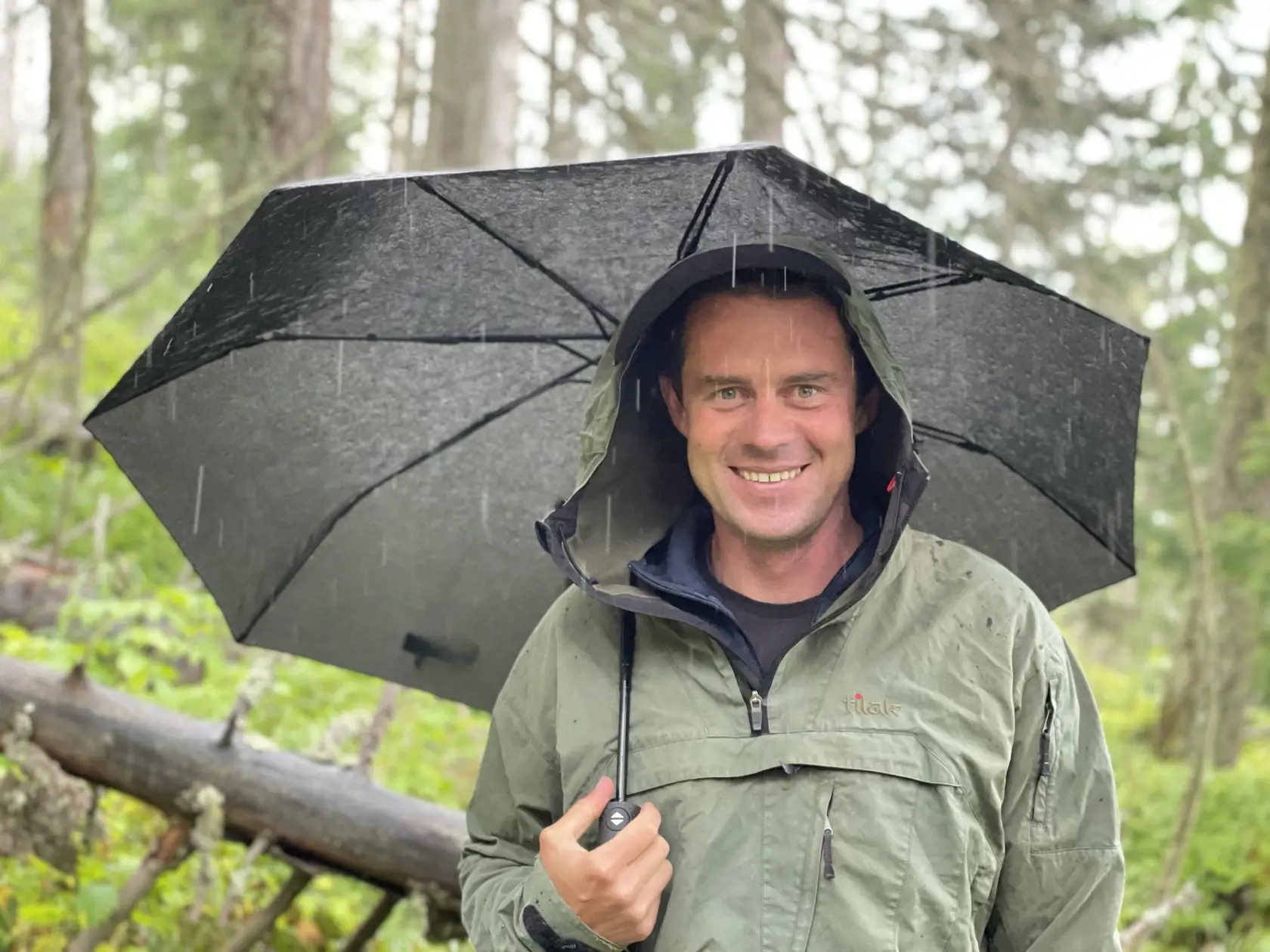 Odporcovia žiadajú medveďov strieľať a ich stav regulovať, ochrancovia tvrdia, že sa s nimi dá žiť. Súhlasí aj známy ochranár Erik Baláž.