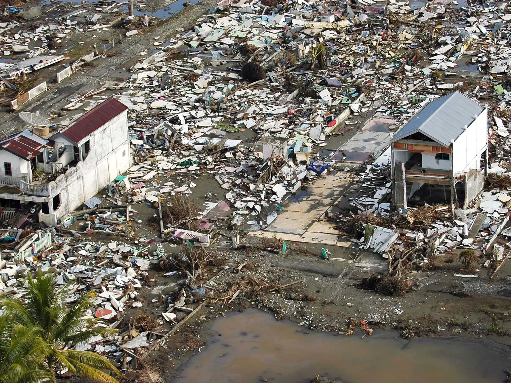 Ničivé tsunami z roku 2004, ktoré zasiahlo Indonéziu.