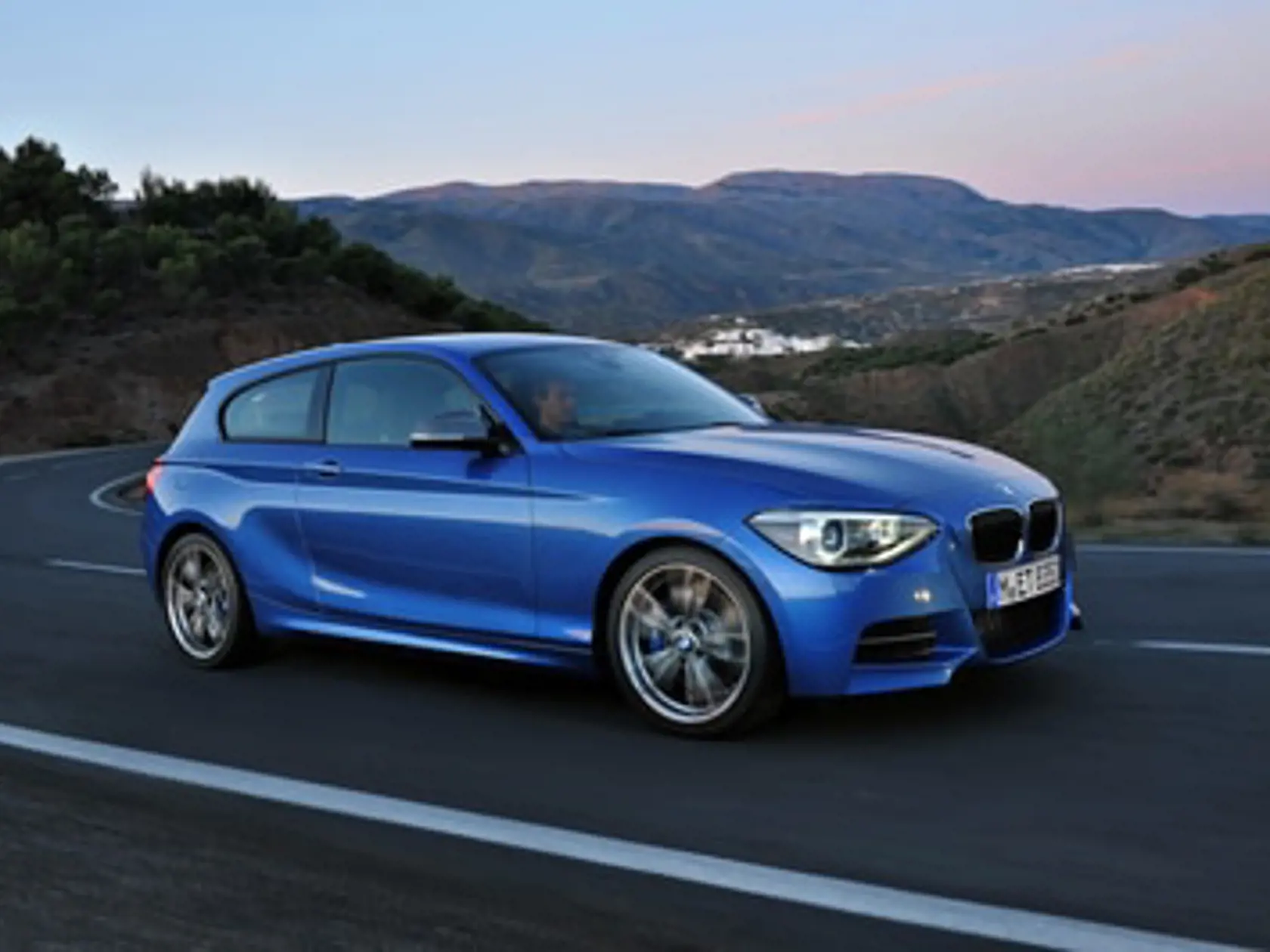 BMW radu 1: Malý "bavorák" si obľúbili najmä ženy a on ich nenechá v štichu!