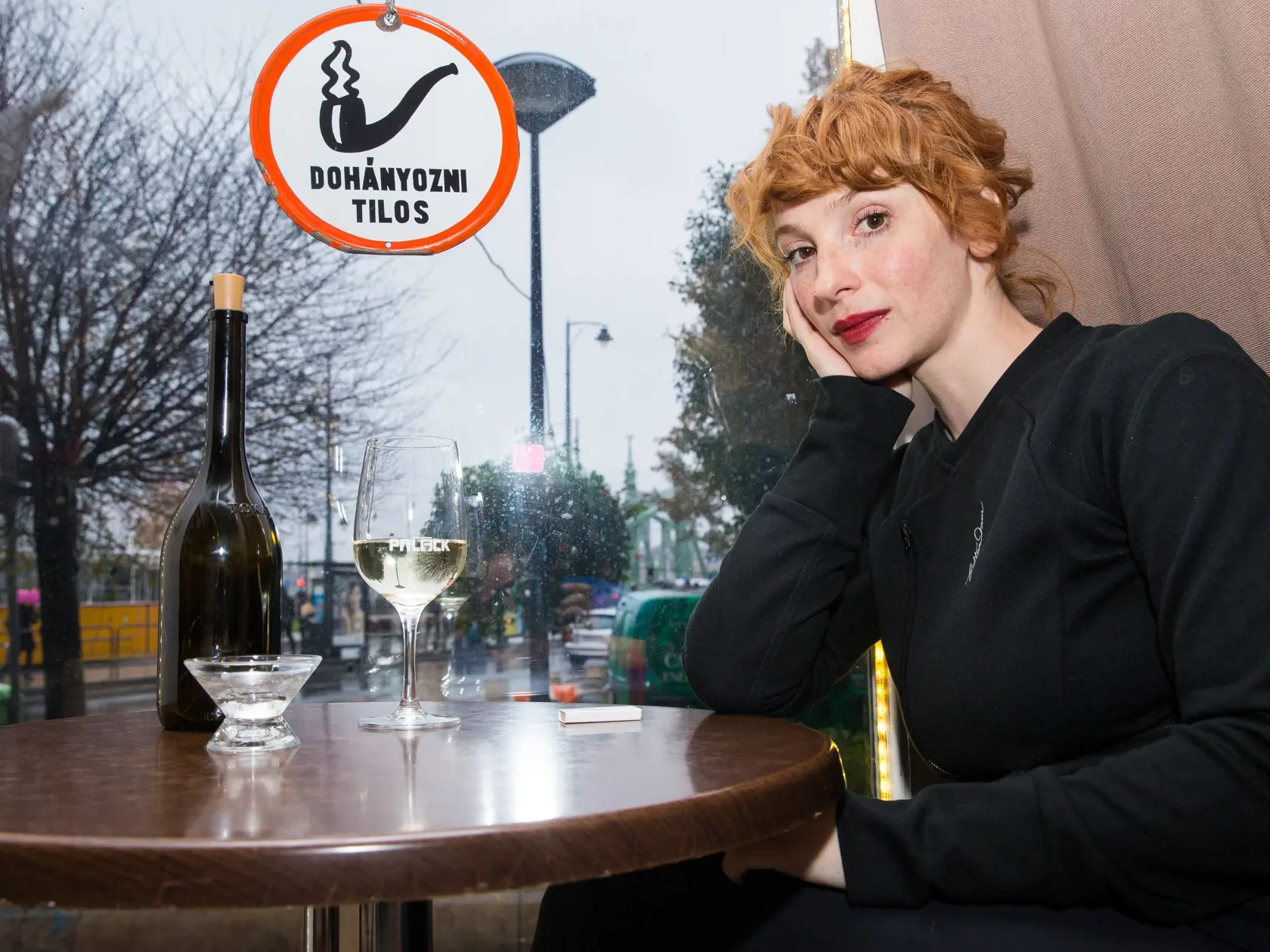 Rozhovor s herečkou Evou "Vica" Kerekes v Budapešti.