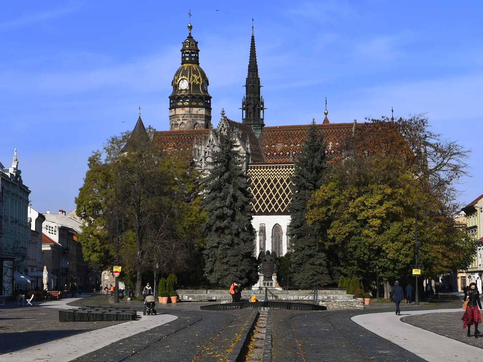 Na snímke Dóm sv. Alžbety na Hlavnej ulici v Košiciach 10. novembra 2020. FOTO TASR – Milan Kapusta
