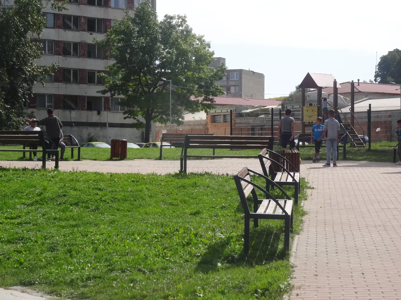 Na tomto úseku "nasadili" trávnik.
