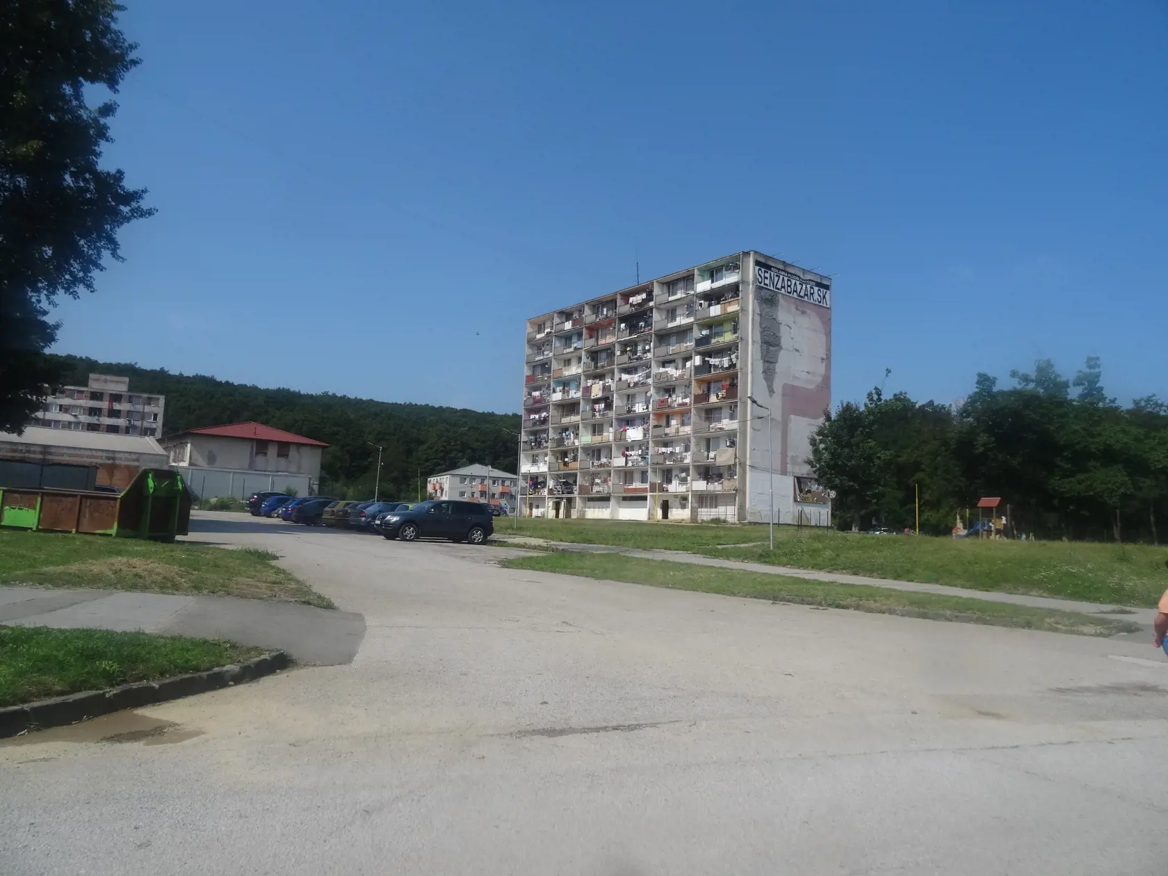 Na Lunik IX neobvyklá pokojná atmosféra. Podpísalo sa pod ňu veľké teplo.