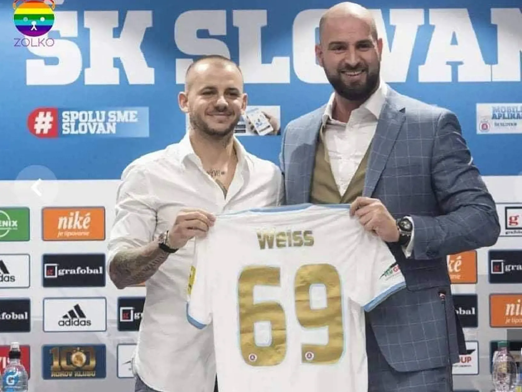 KMOTRÍK A WEISS Na videu sú objatia, bozky a neskôr stiahnuté nohavice Vladimíra.