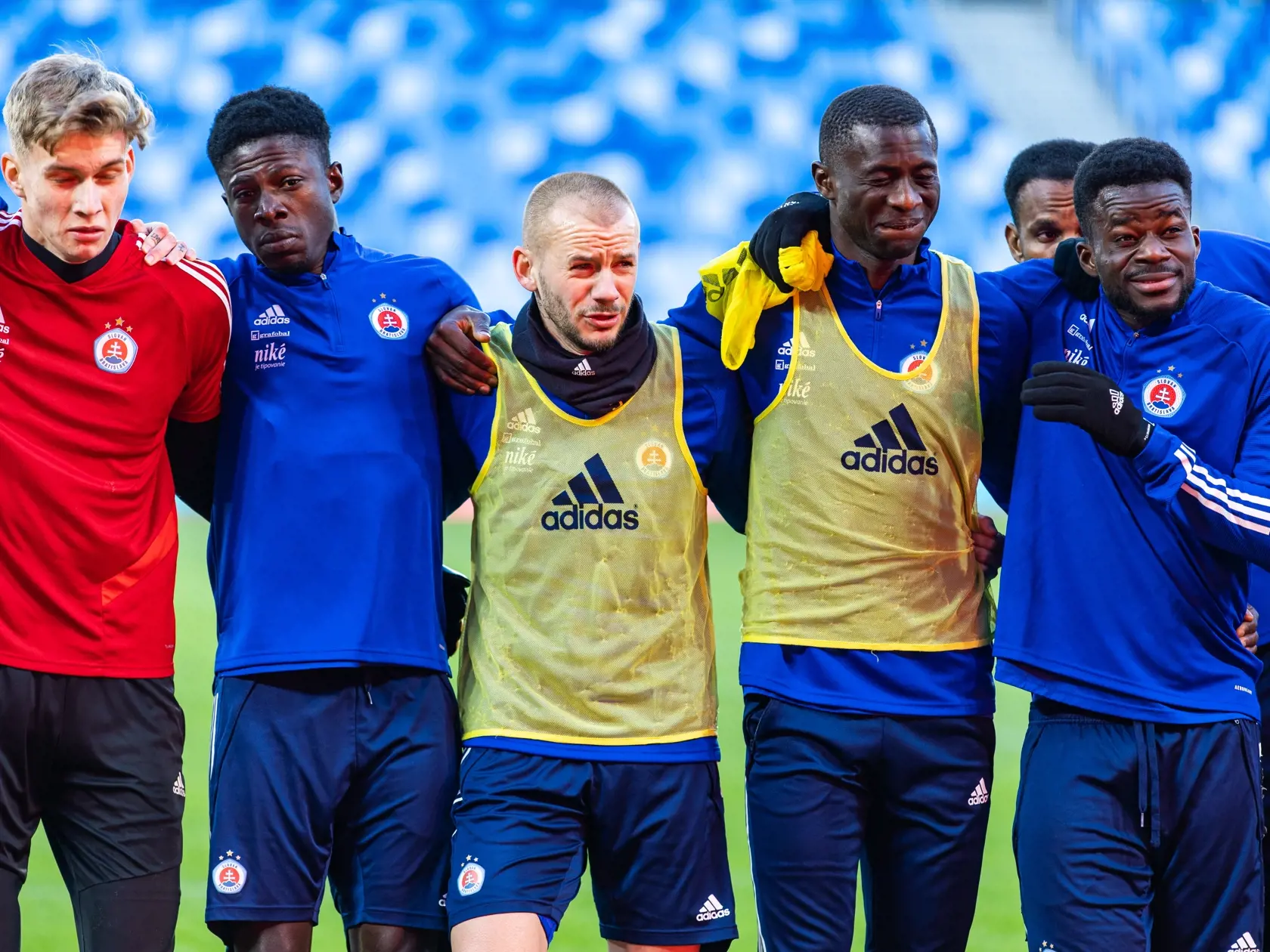 Tréning futbalového klubu ŠK Slovan Bratislava za účasti fanúšikov. Na snímke Vladimír Weiss mladší.
