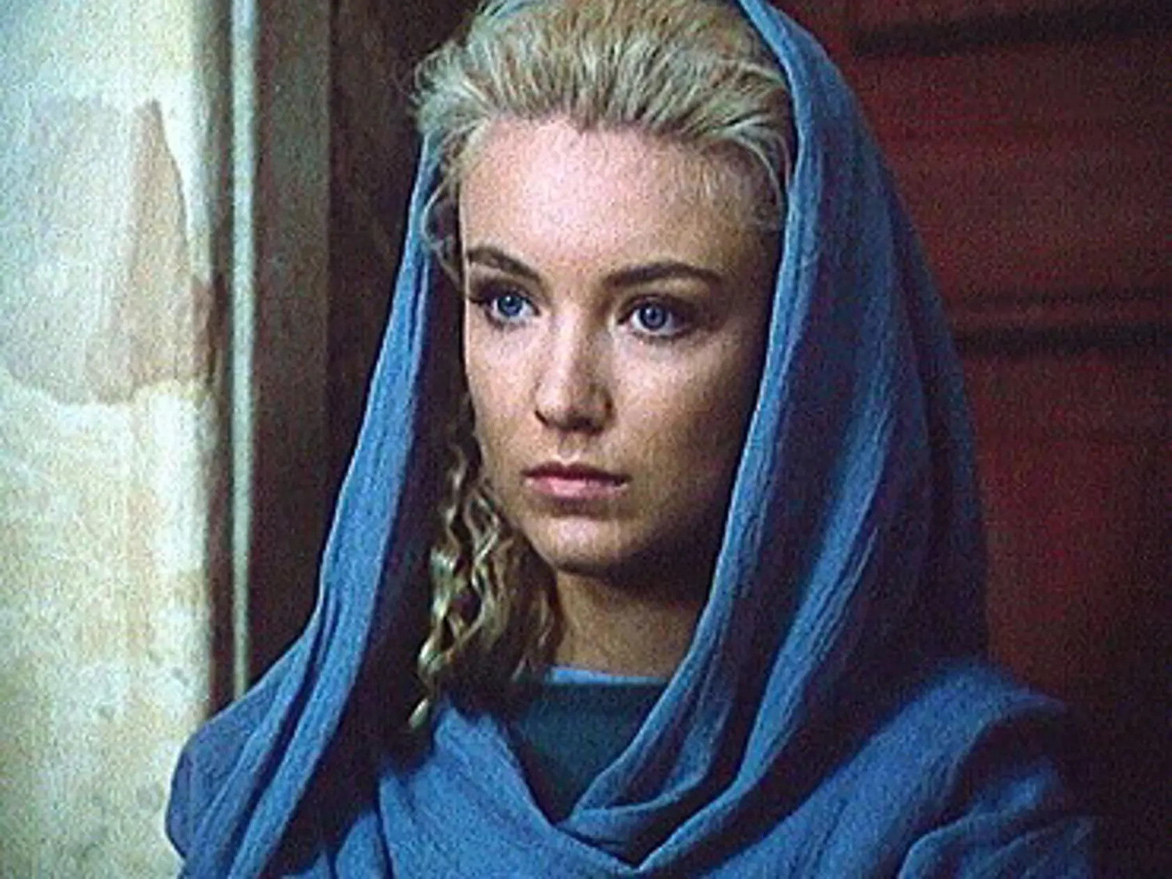 Krásna herečka Eva Vejmělková oslavuje významné životné jubileum, päťdesiat rokov. 