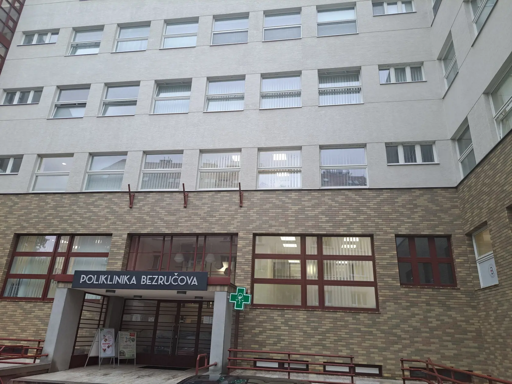 Za vybudovanie bezbariérového prístupu bola iniciovaná petičná akcia.